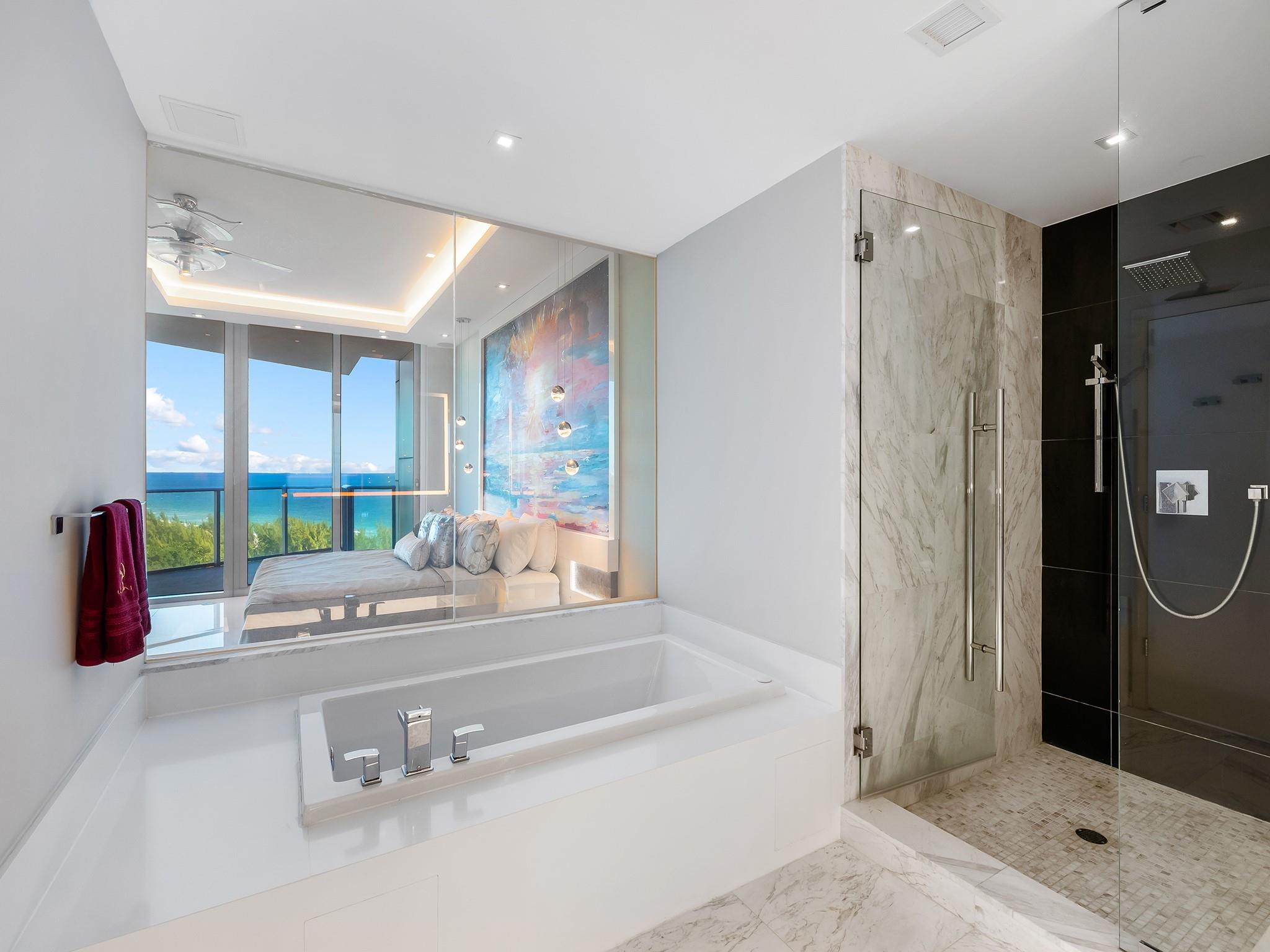 PARAMOUNT - Residential