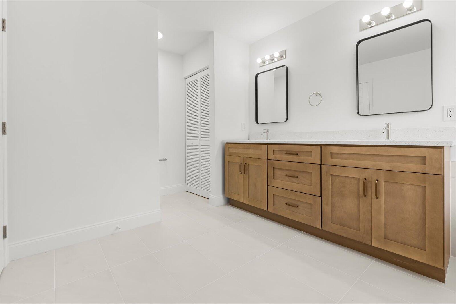 PRINCETON PLACE AT GABLES - Residential