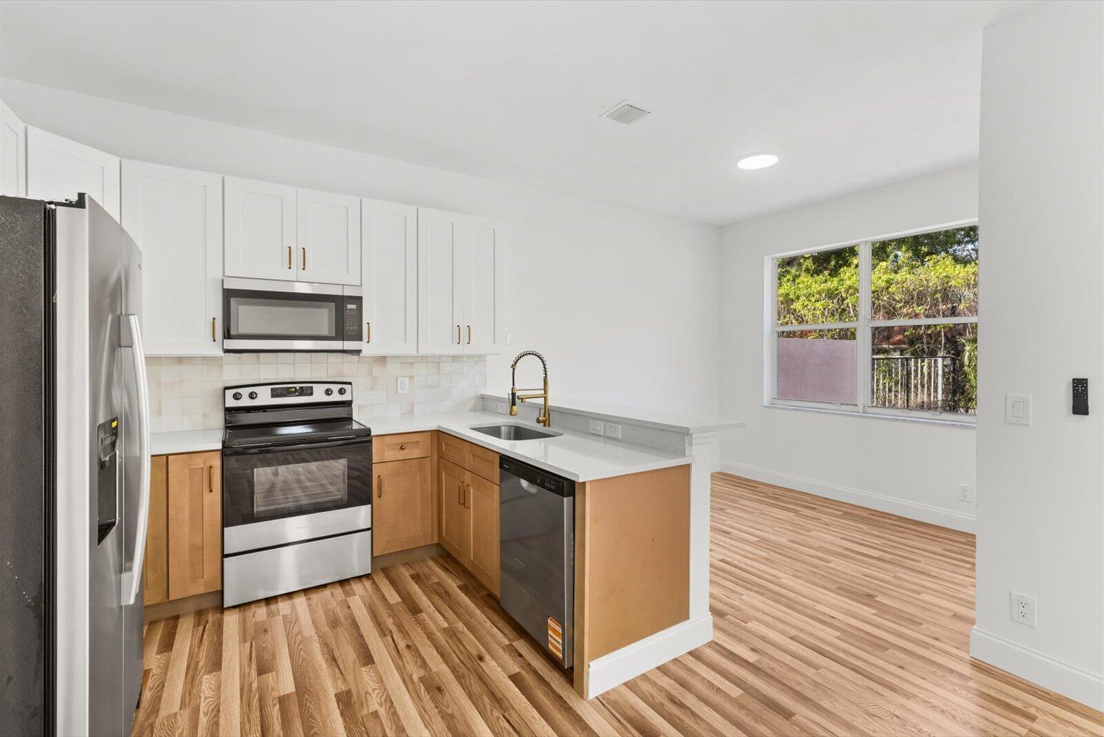 PRINCETON PLACE AT GABLES - Residential