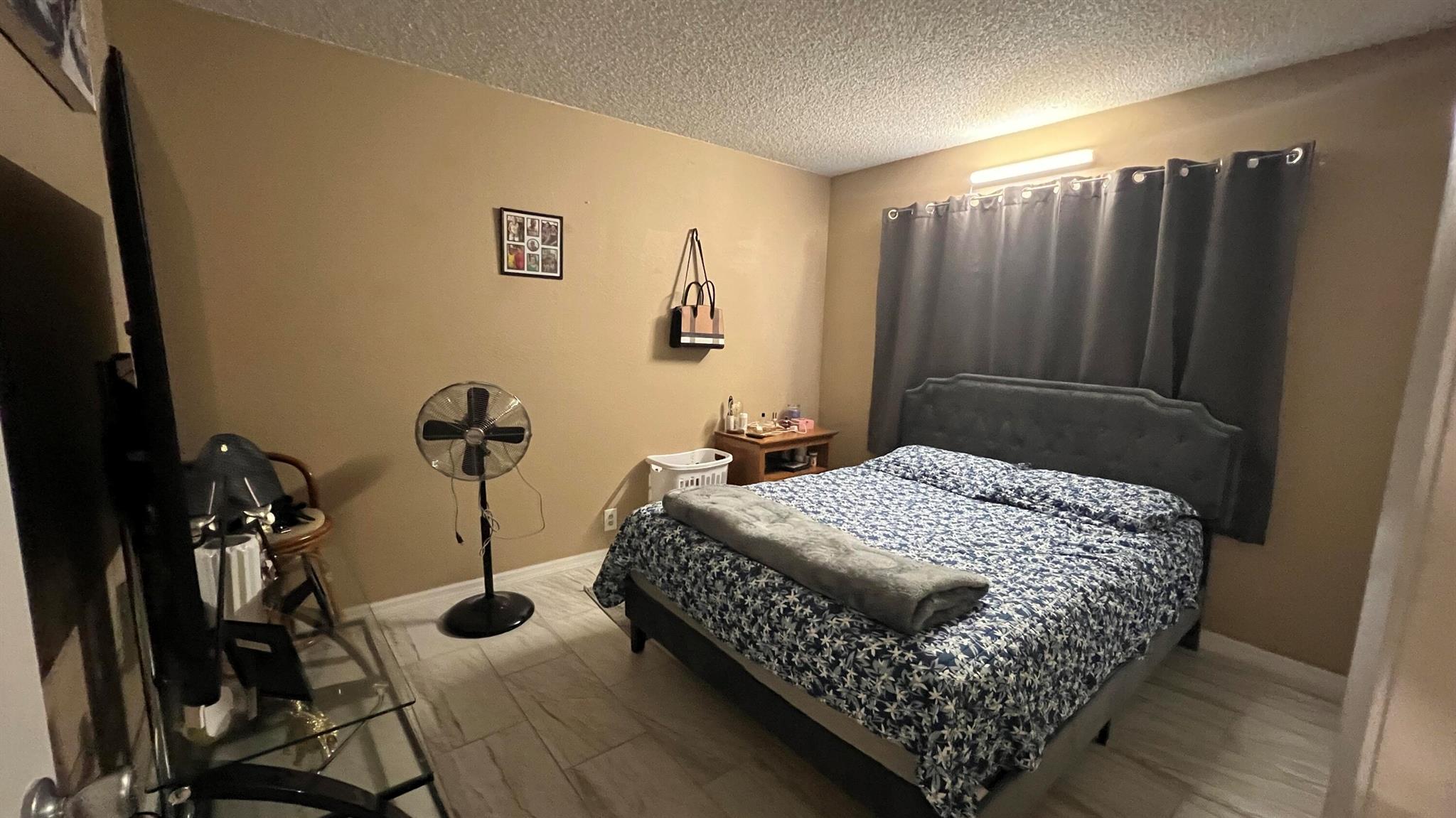 MIDPORT PLACE I, A CONDOM - Residential Lease