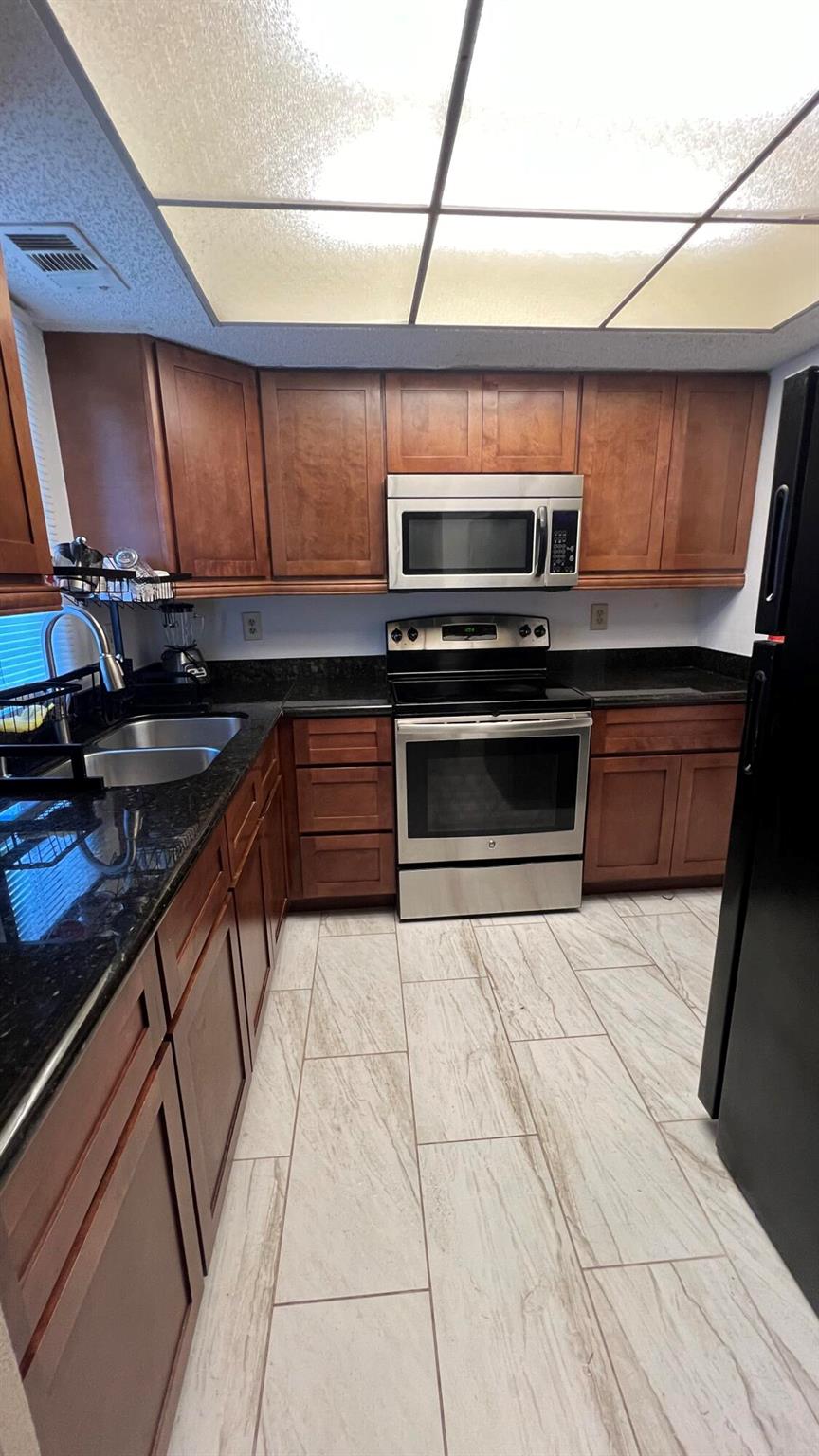 MIDPORT PLACE I, A CONDOM - Residential Lease