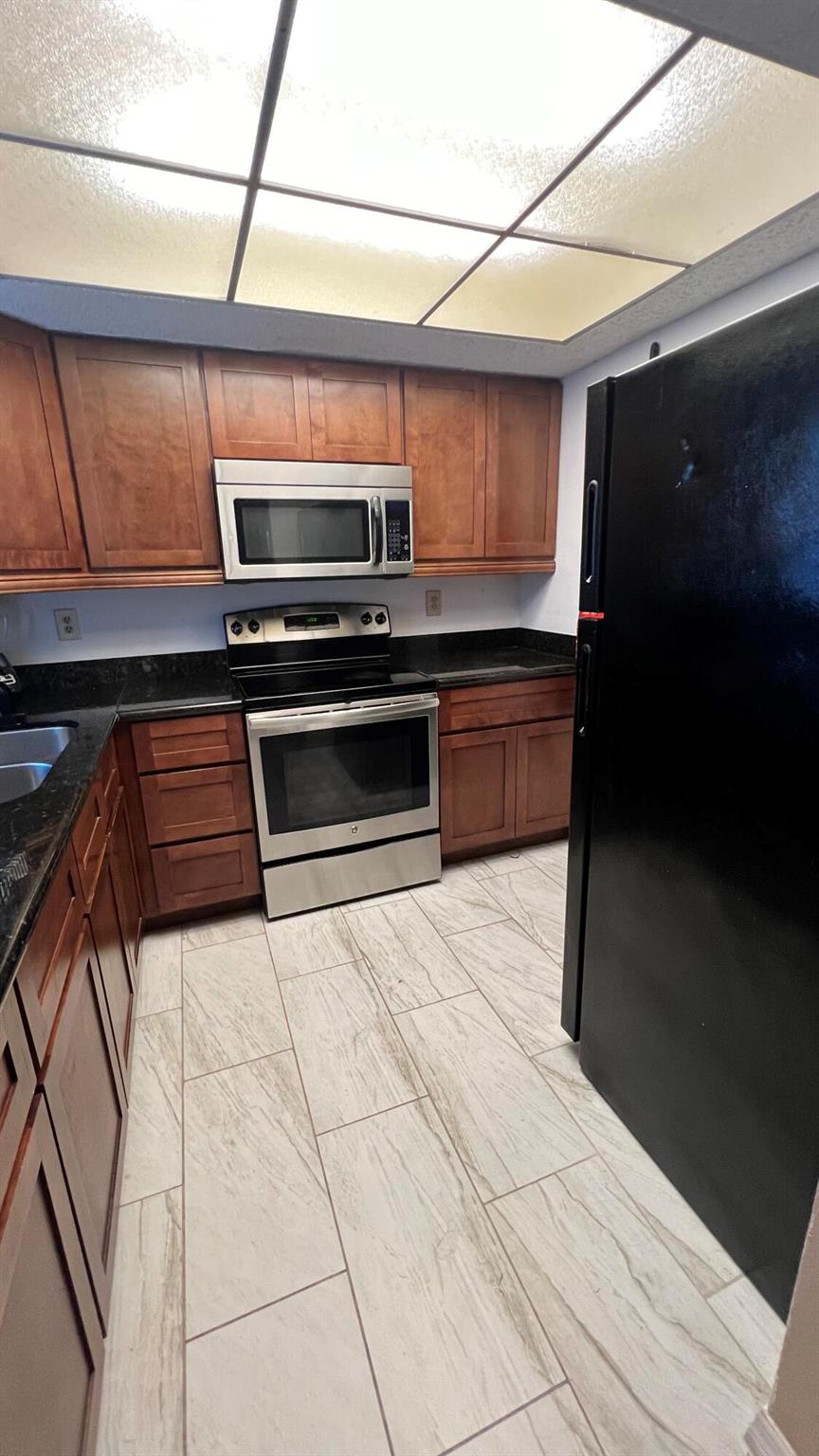 MIDPORT PLACE I, A CONDOM - Residential Lease