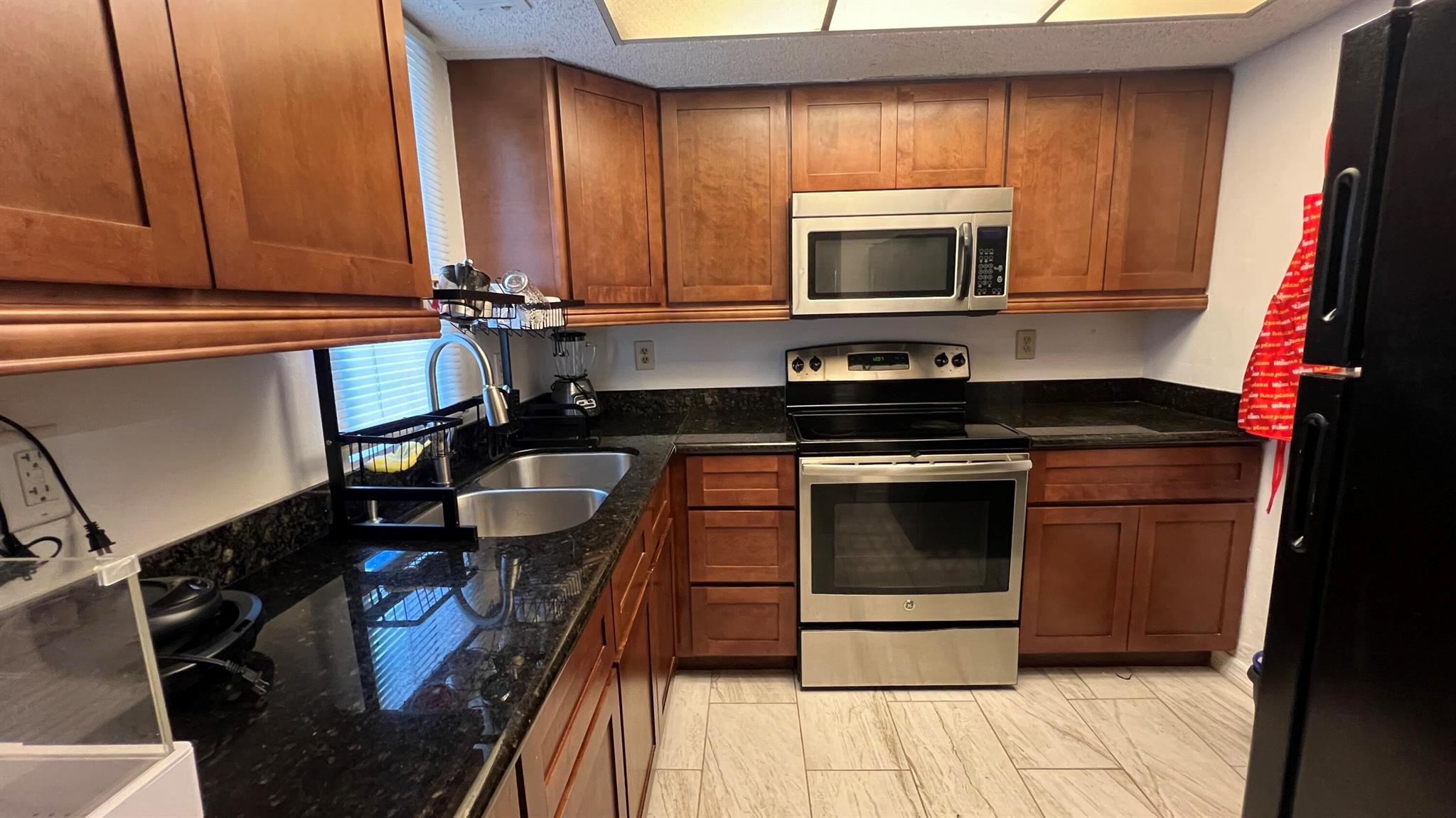 MIDPORT PLACE I, A CONDOM - Residential Lease
