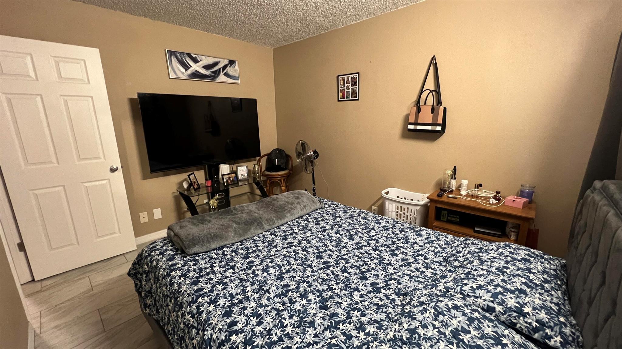 MIDPORT PLACE I, A CONDOM - Residential Lease