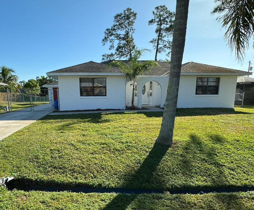 Photo of 1981 SE Joy Haven Street, Port St Lucie, FL 34983 (MLS # R10934448)