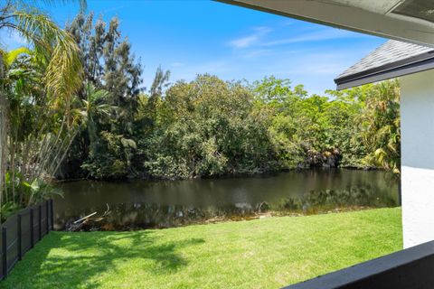 Tiny photo for 911 Mockingbird Lane, Plantation, FL 33324 (MLS # B26007505)