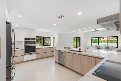 Tiny photo for 911 Mockingbird Lane, Plantation, FL 33324 (MLS # B26007505)