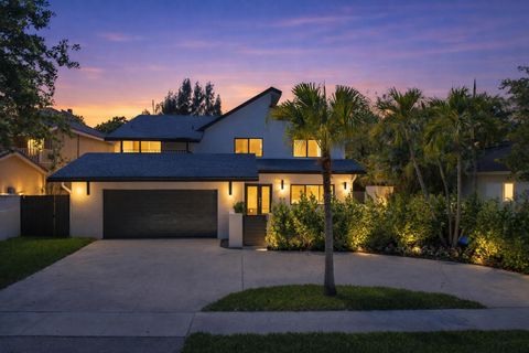 Tiny photo for 911 Mockingbird Lane, Plantation, FL 33324 (MLS # B26007505)