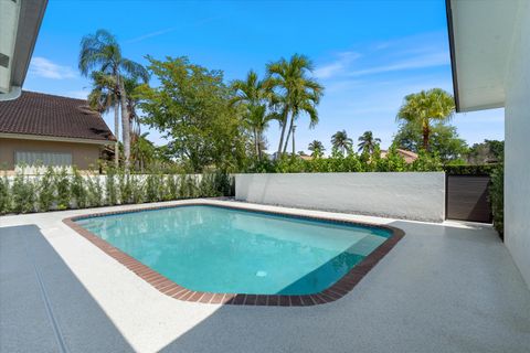 Tiny photo for 911 Mockingbird Lane, Plantation, FL 33324 (MLS # B26007505)