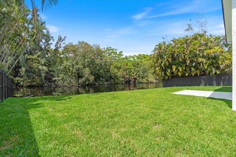 Tiny photo for 911 Mockingbird Lane, Plantation, FL 33324 (MLS # B26007505)