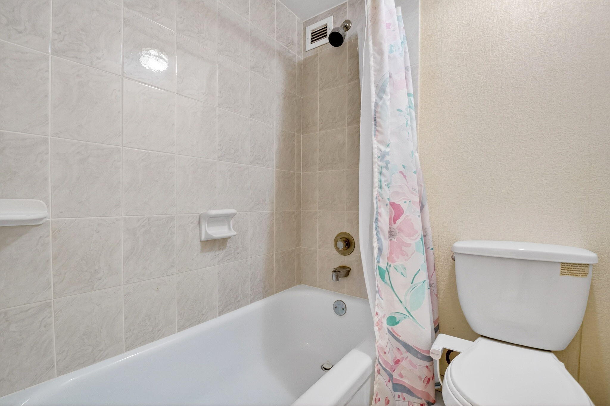 LE CHATEAU ROYAL CONDO - Residential