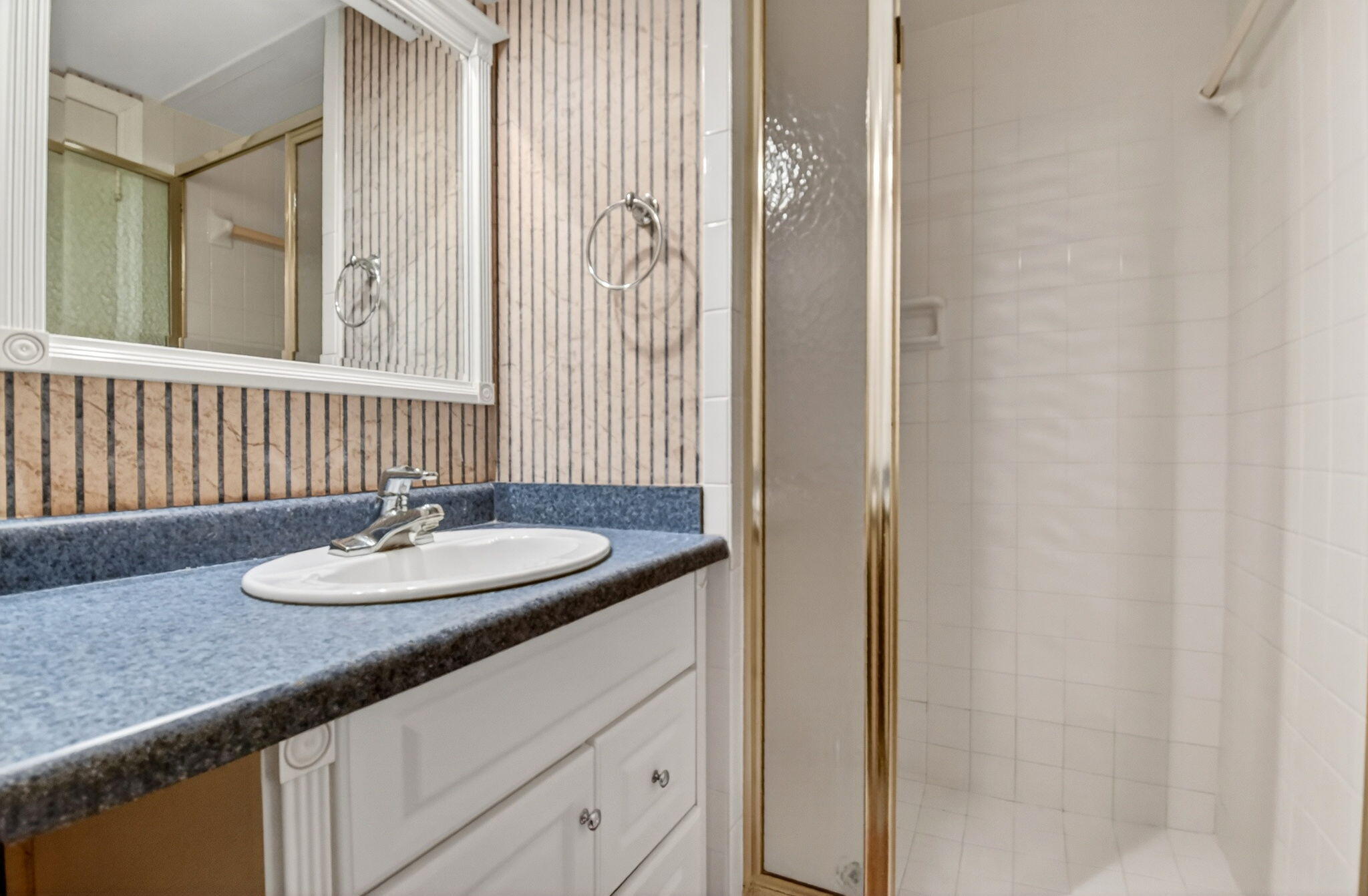 LE CHATEAU ROYAL CONDO - Residential