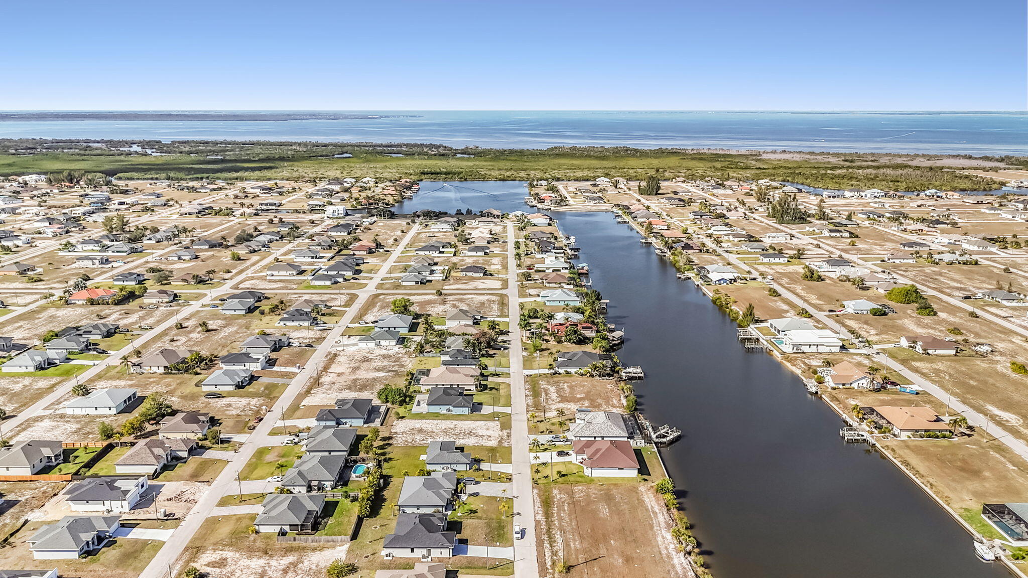 CAPE CORAL - Residential