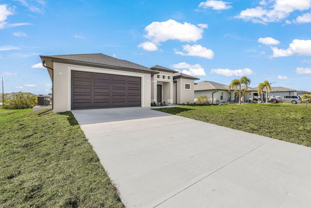 Photo of 4202 NW 33rd Street, Cape Coral, FL 33993 (MLS # B26002287)
