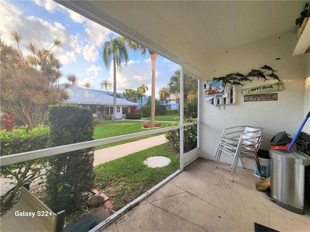 LIGHTHOUSE POINT GARDENS - Residential