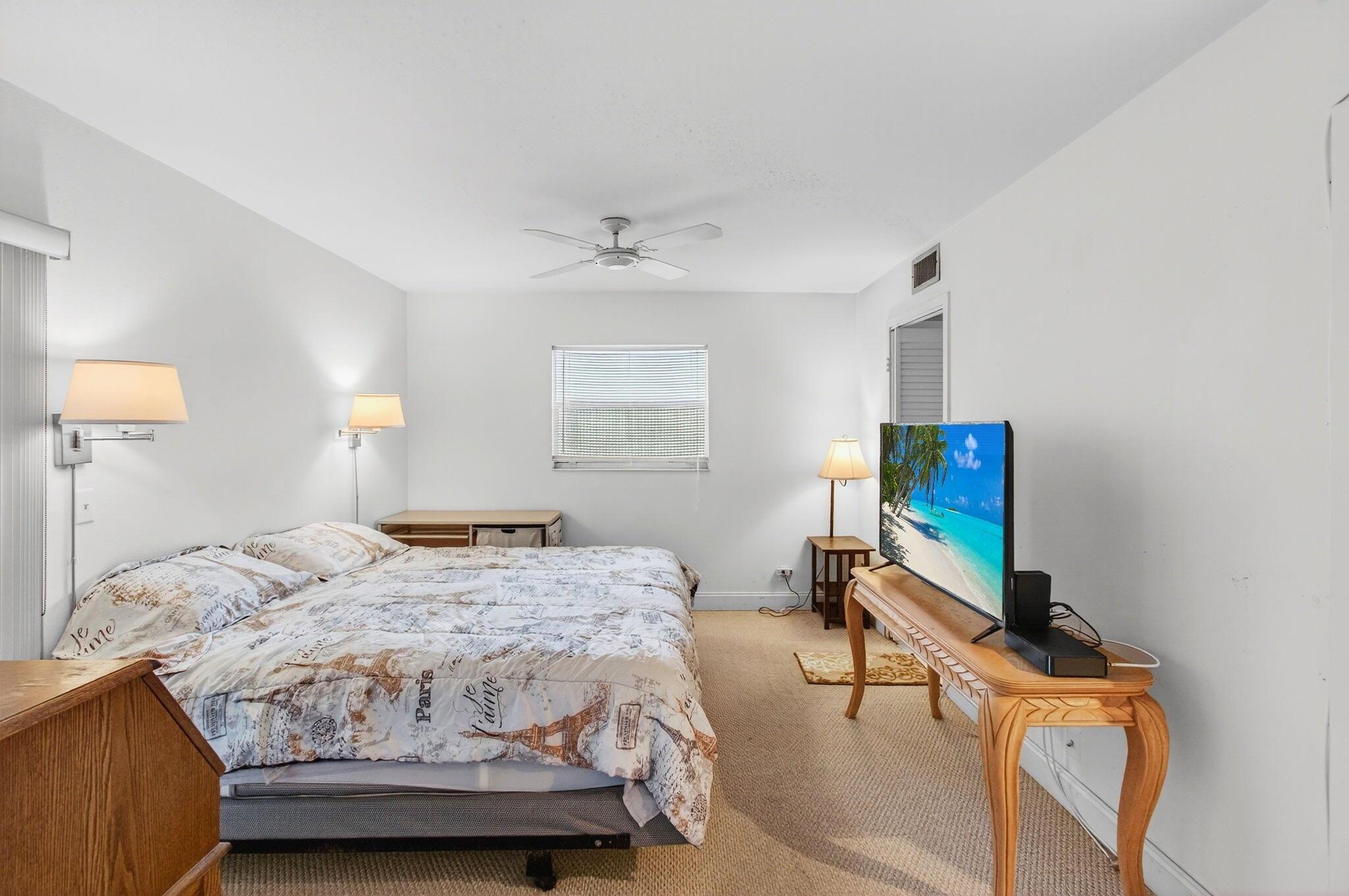 KINGS POINT - Residential