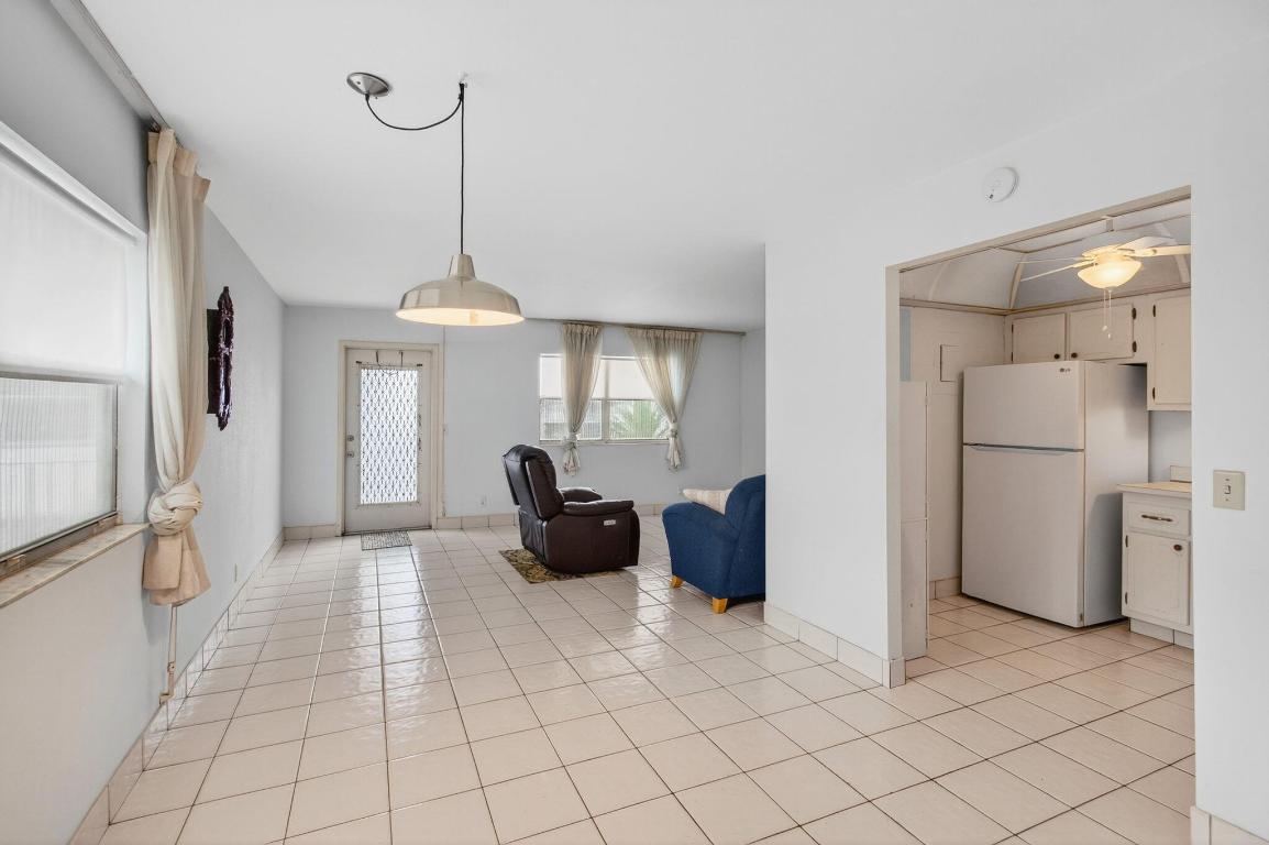 KINGS POINT - Residential