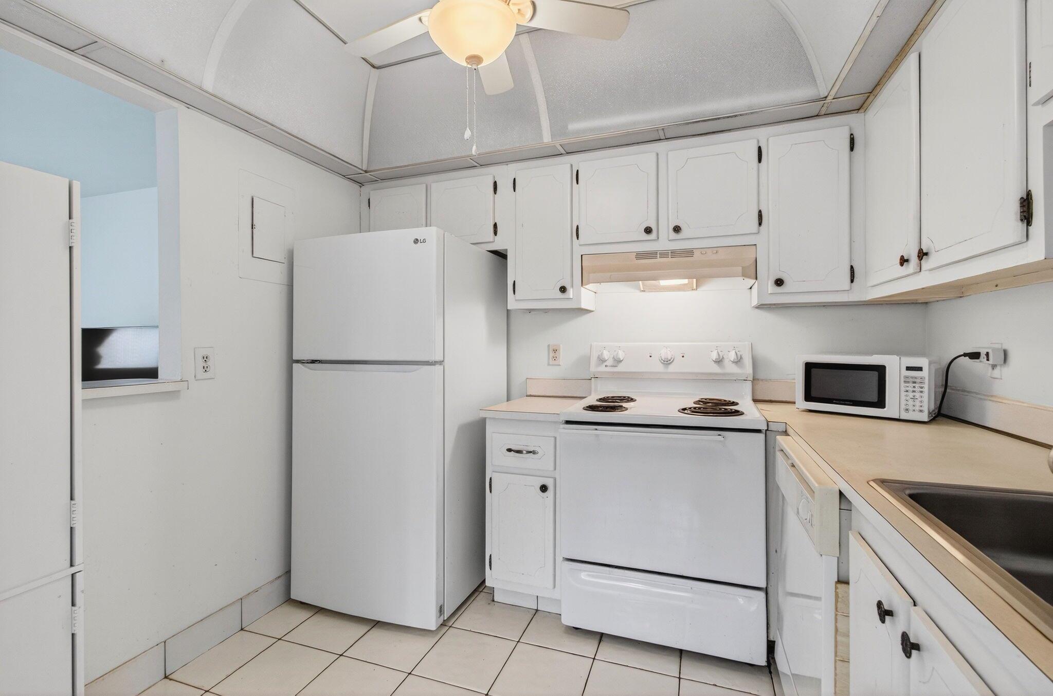 KINGS POINT - Residential