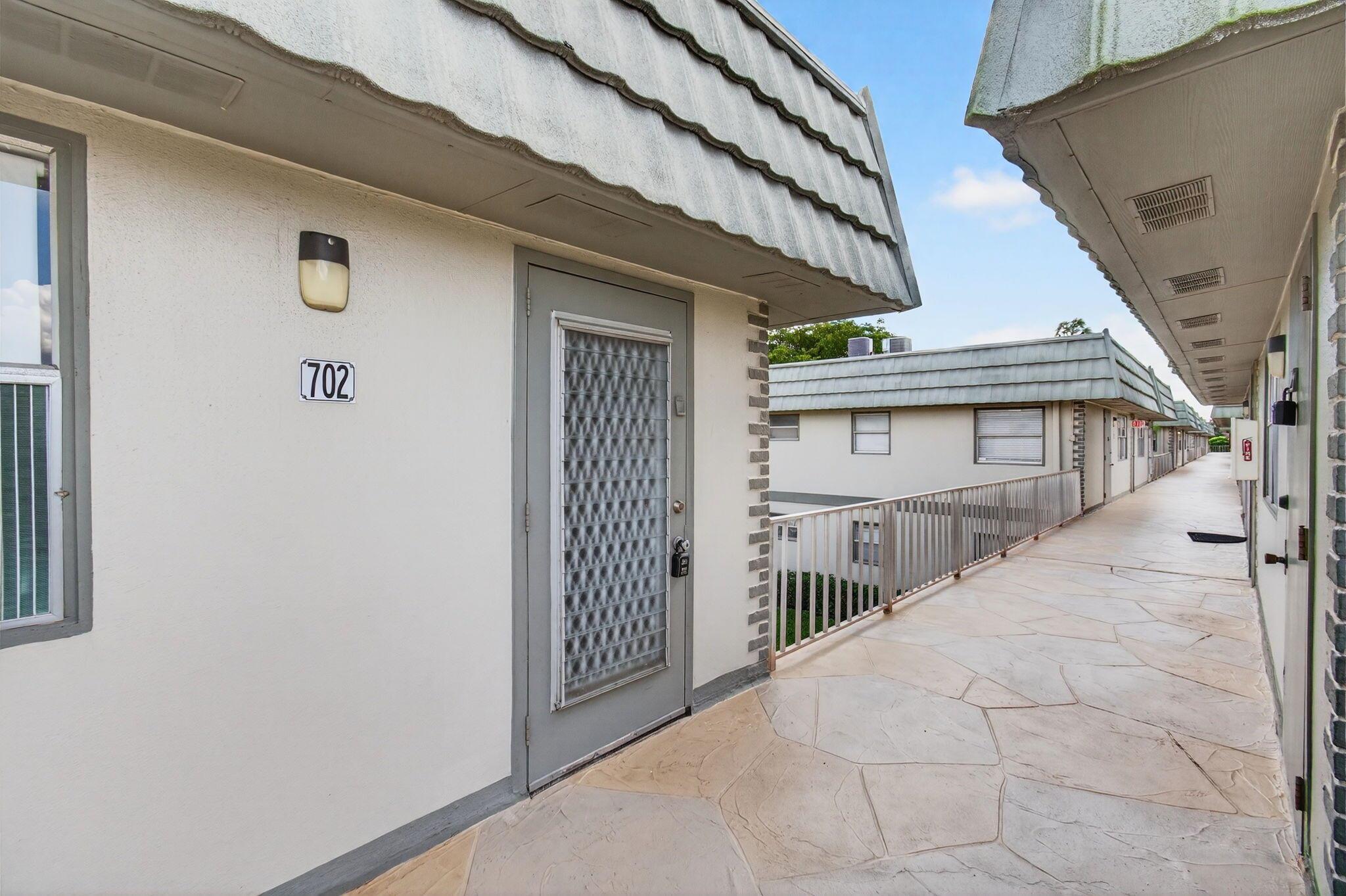 KINGS POINT - Residential