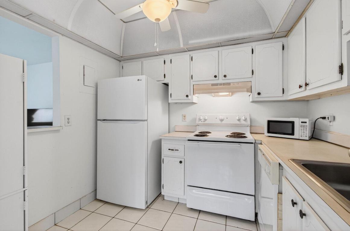 KINGS POINT - Residential