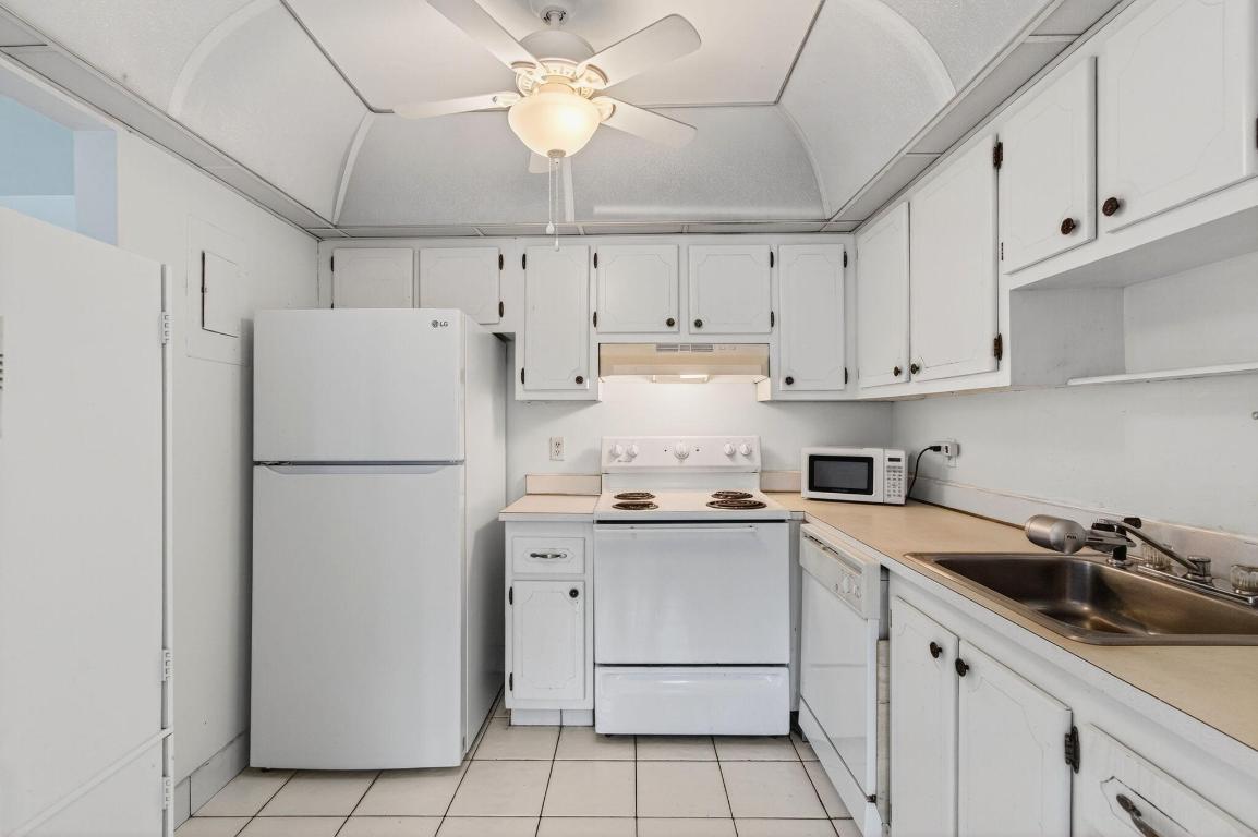 KINGS POINT - Residential