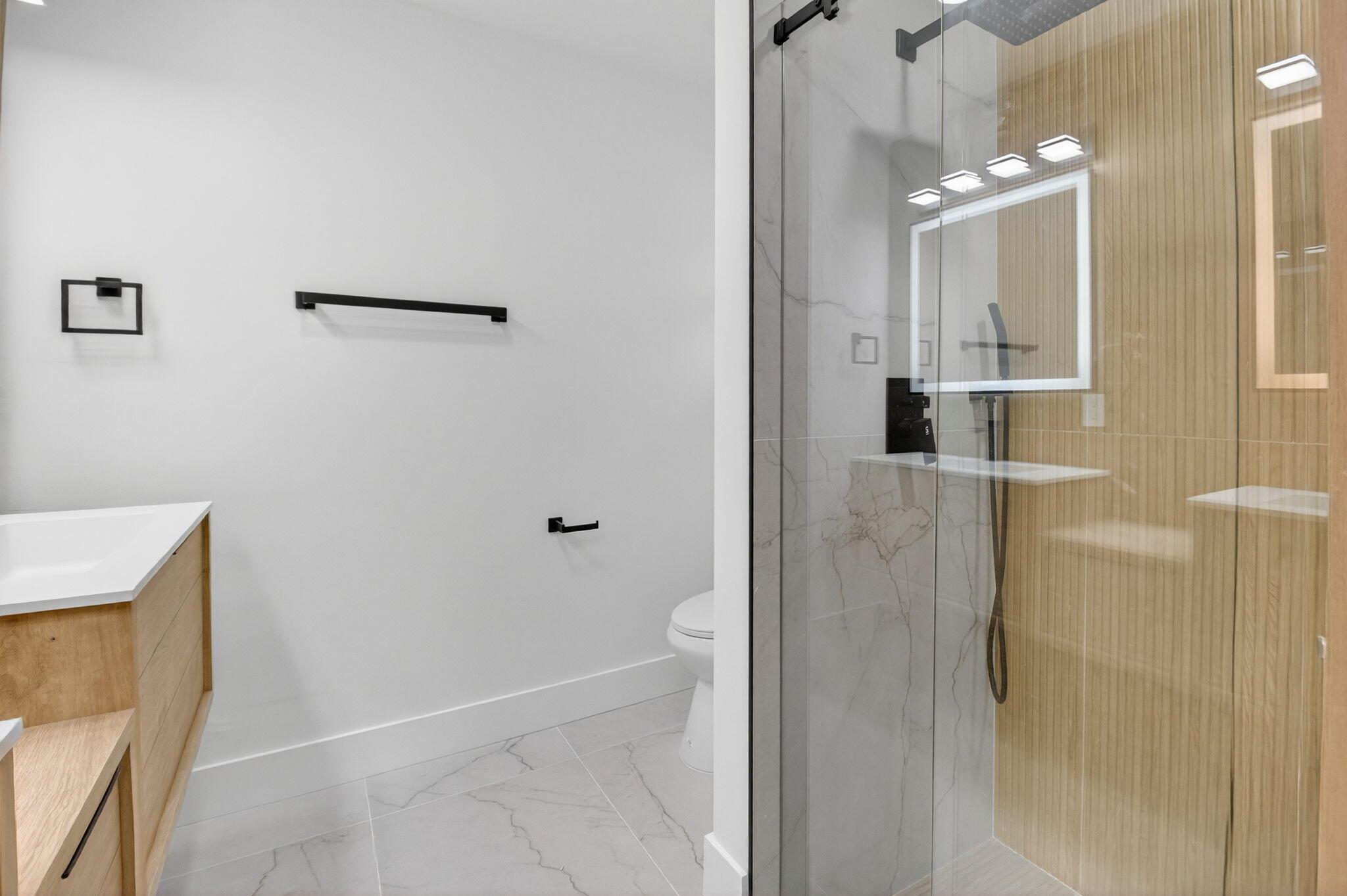 WHISPER WALK SEC E CONDO - Residential