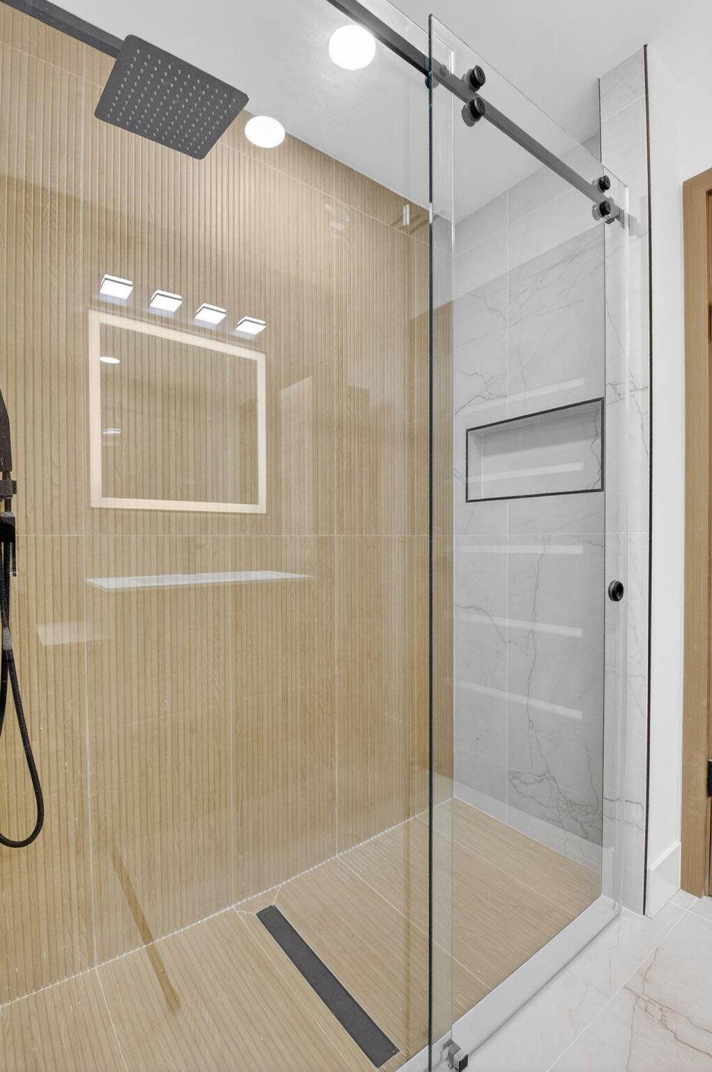 WHISPER WALK SEC E CONDO - Residential