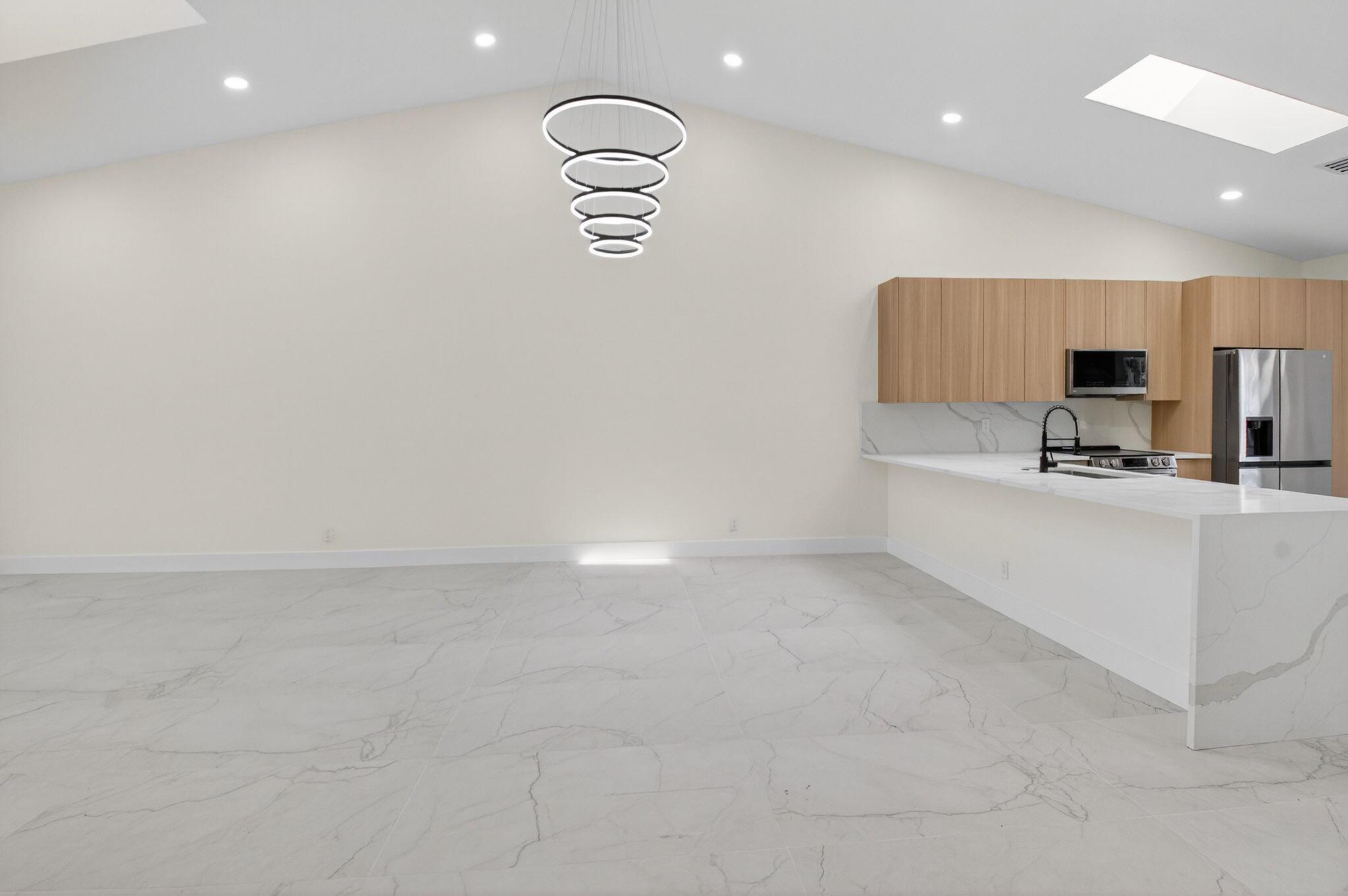 WHISPER WALK SEC E CONDO - Residential