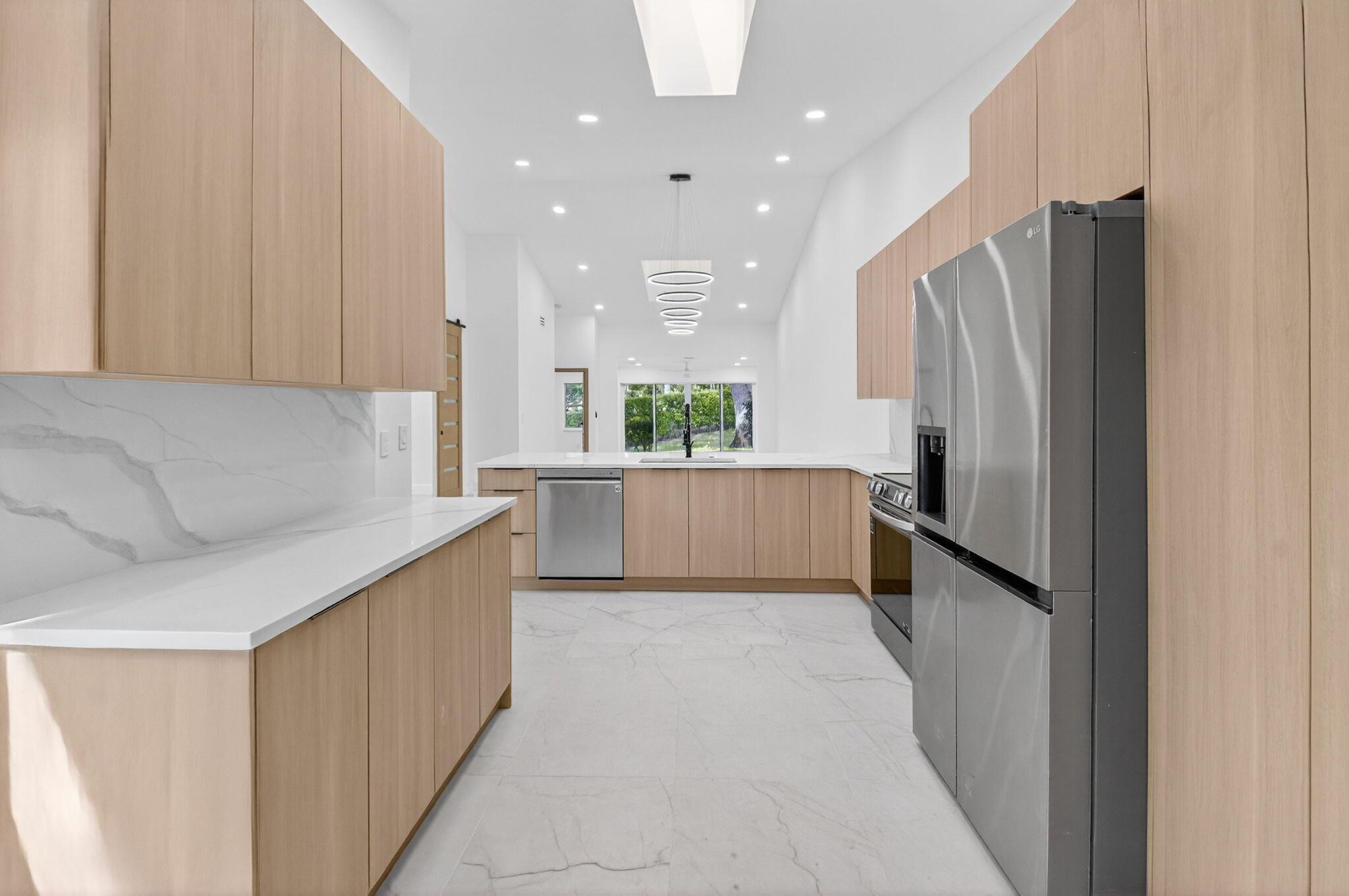 WHISPER WALK SEC E CONDO - Residential