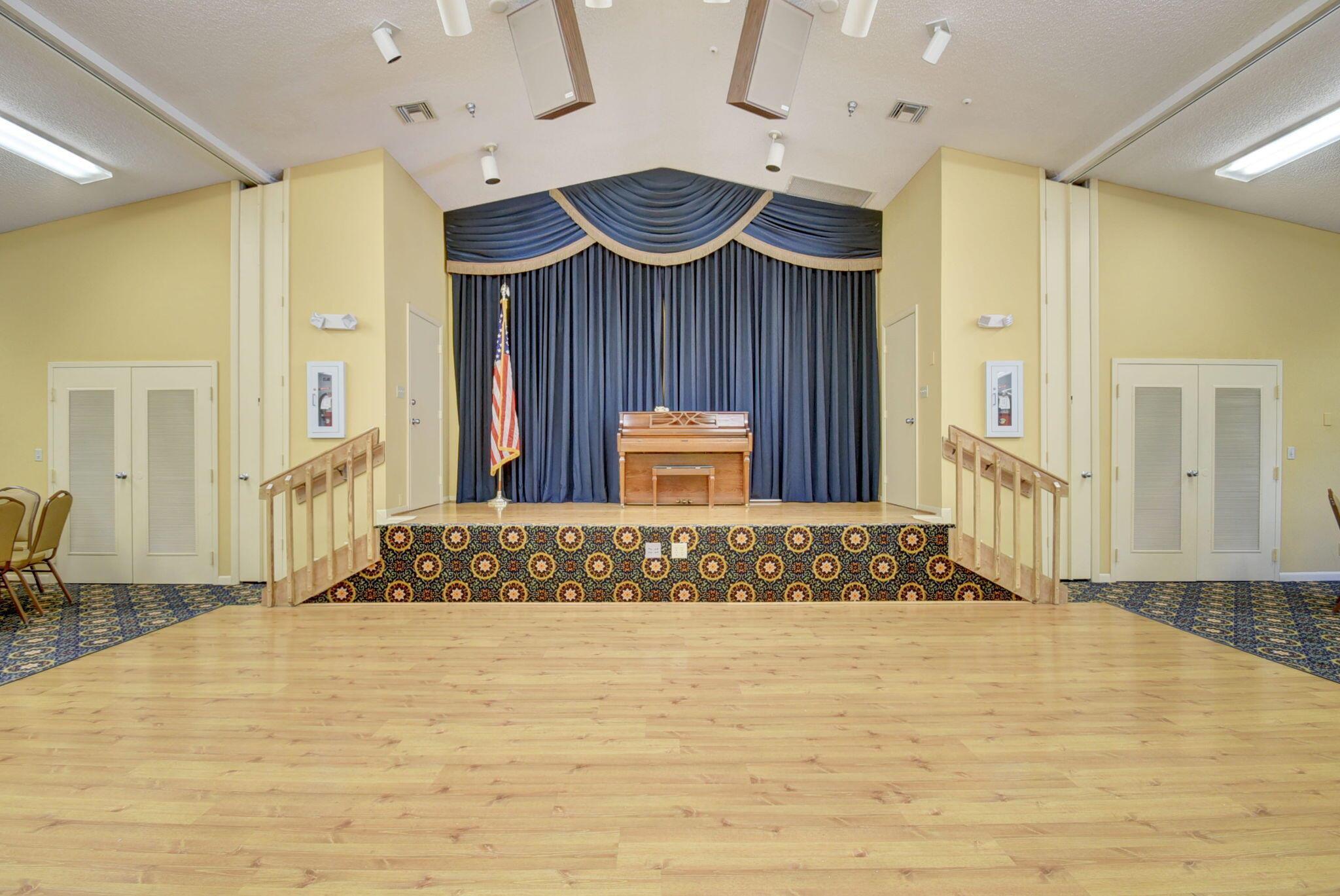 WHISPER WALK SEC E CONDO - Residential