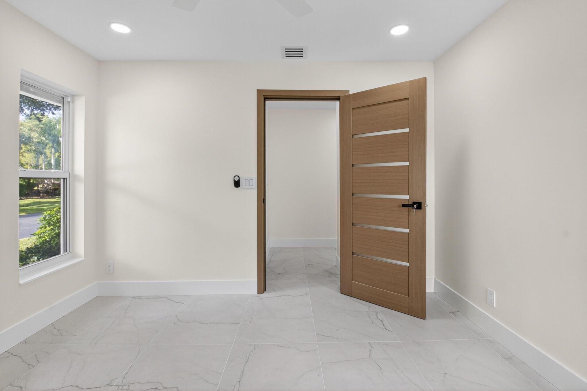 WHISPER WALK SEC E CONDO - Residential