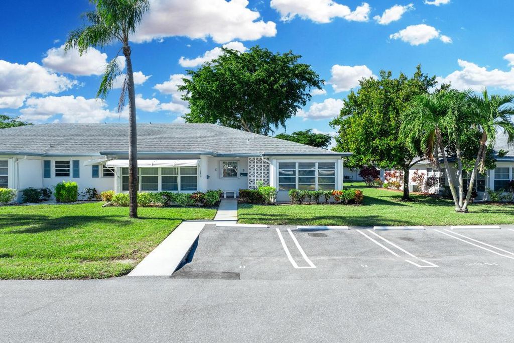 Photo of 1200 S Drive Circle #D, Delray Beach, FL 33445 (MLS # R11151723)