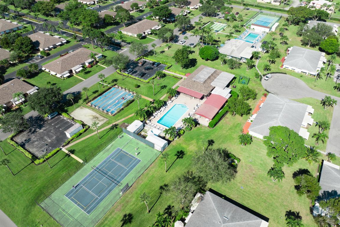 HIGH POINT OF DELRAY SEC 5 CONDO - Residential