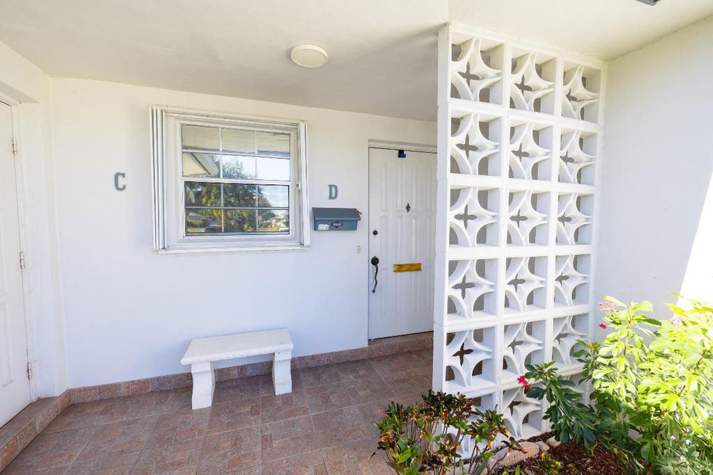 Photo of 1200 S Drive Circle #D, Delray Beach, FL 33445 (MLS # R11151723)