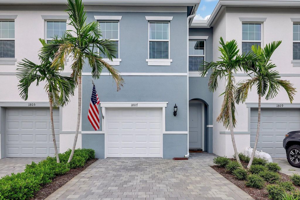 Photo of 1807 SE Ocean Cove Way, Stuart, FL 34996 (MLS # R11030047)