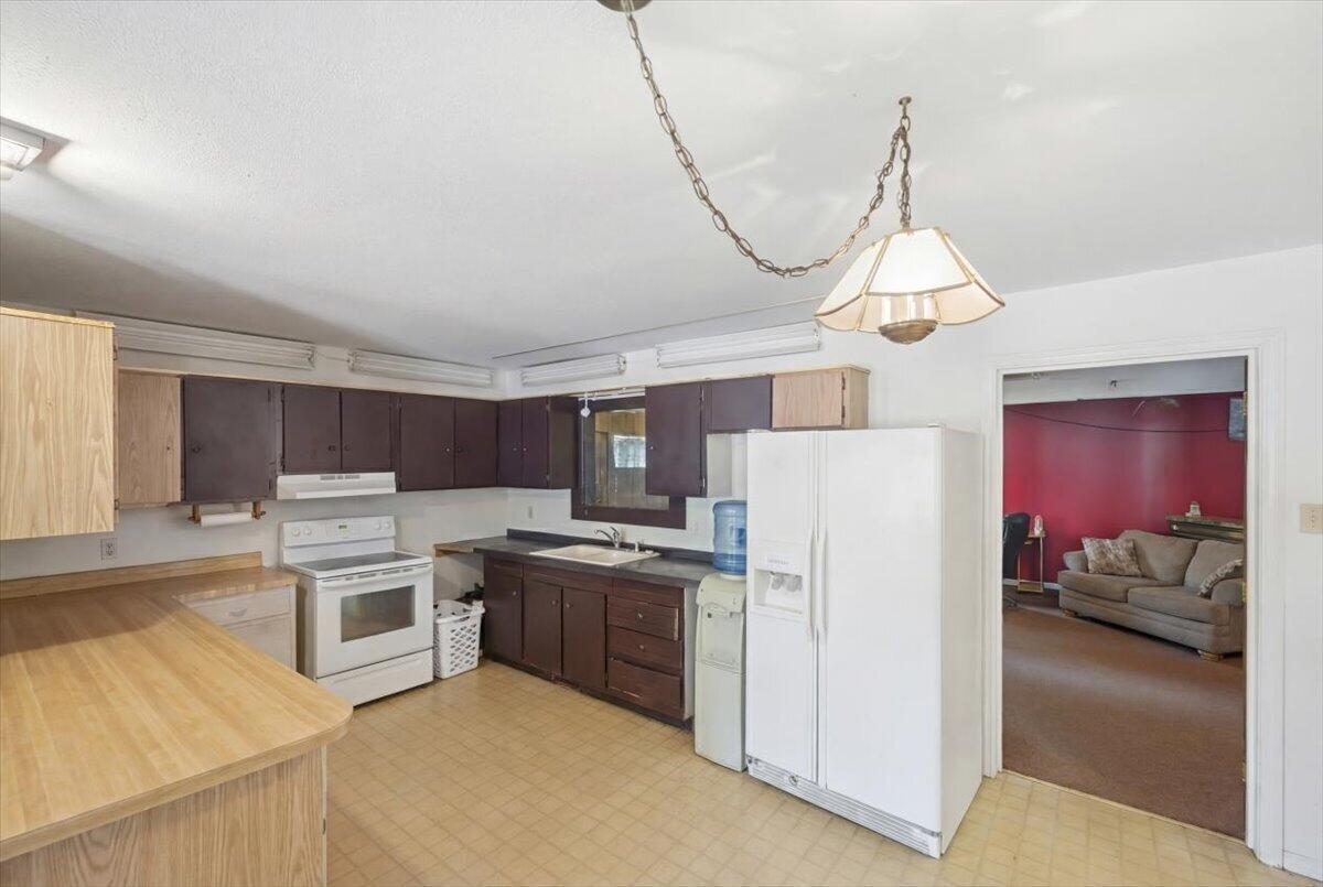 METES AND BOUNDS - Residential