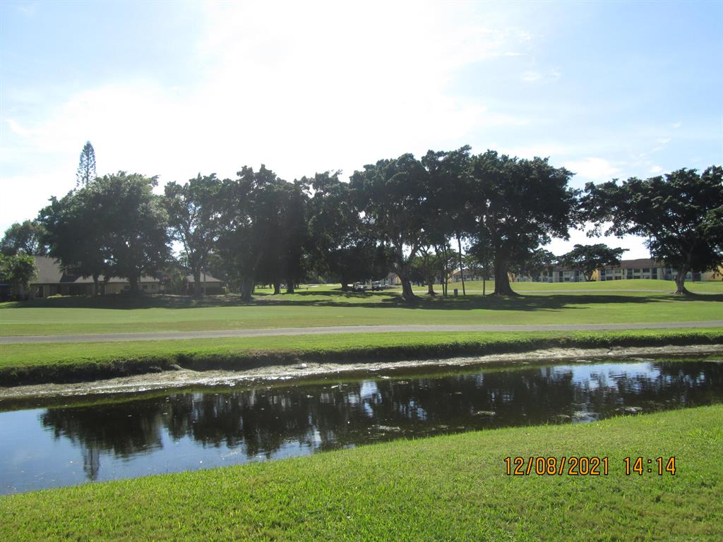 FOUNTAINS OF PALM BEACH CONDO 3 - Residential