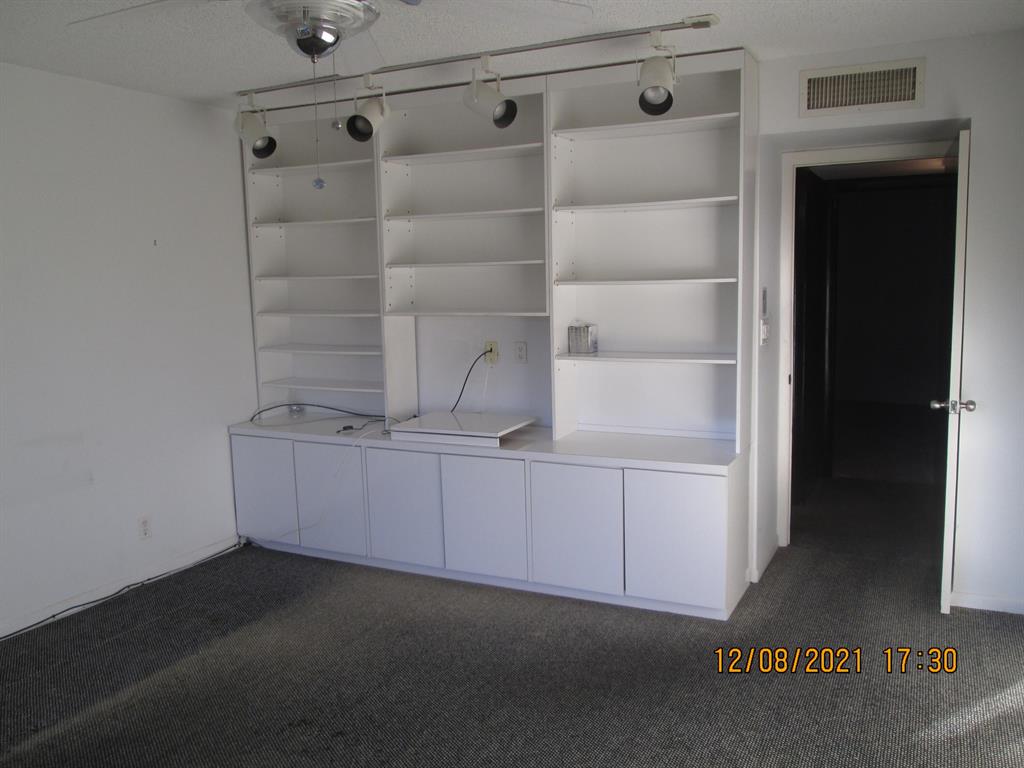 FOUNTAINS OF PALM BEACH CONDO 3 - Residential