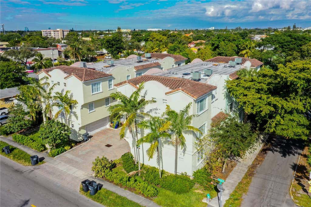 Photo of 1705 Johnson Street #C, Hollywood, FL 33020 (MLS # B26057996)