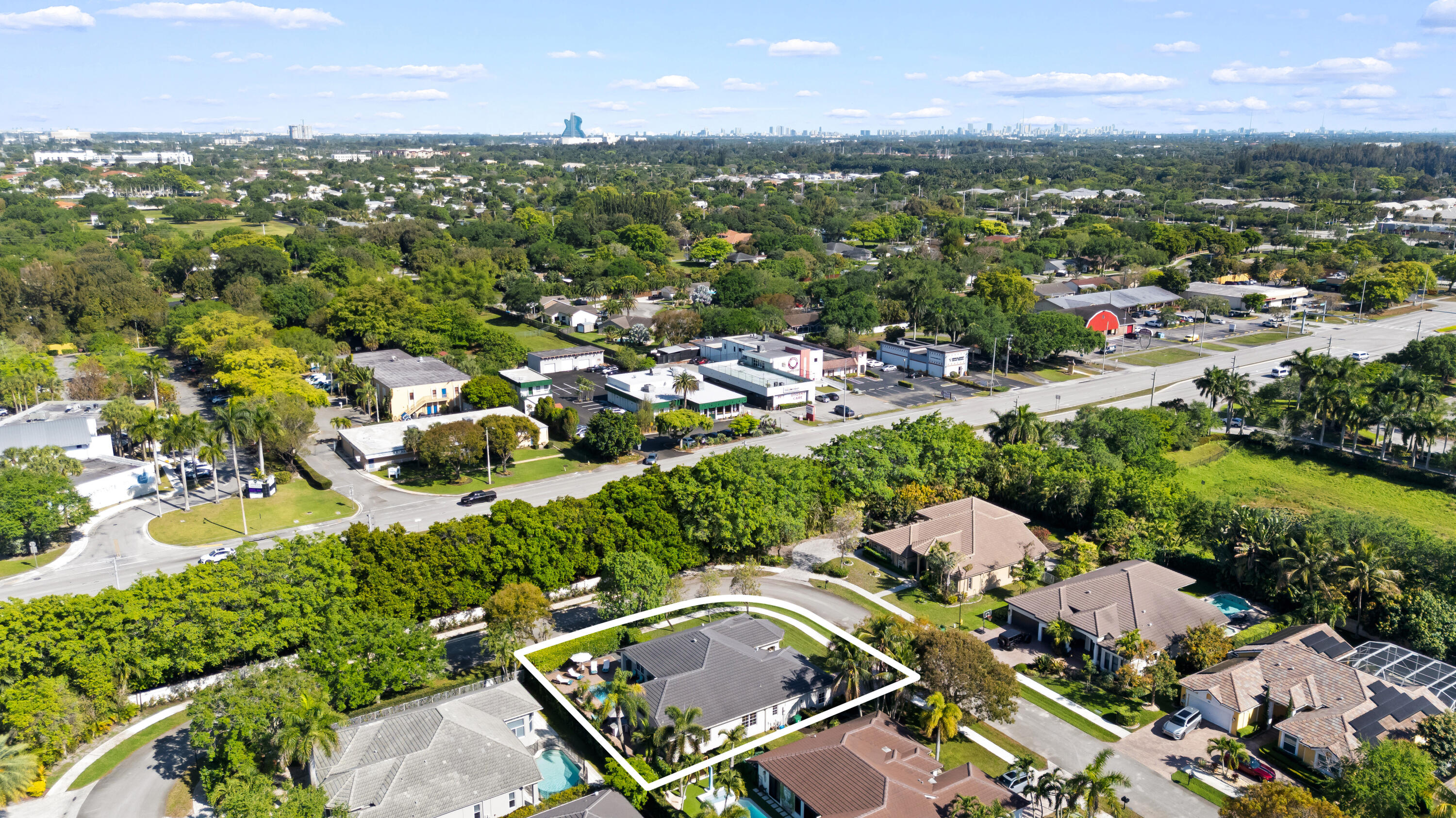 ROLLING HILLS GOLF & TENNIS CLUB - Residential