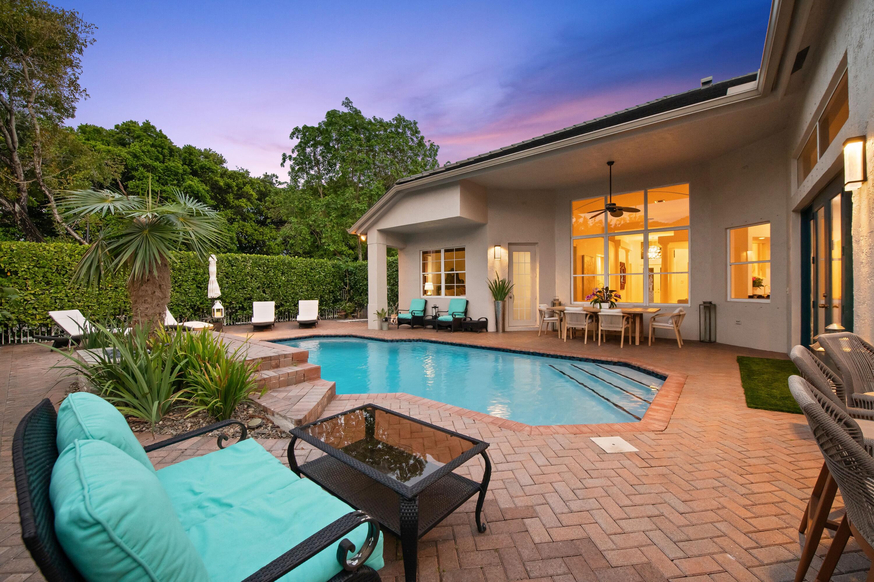 ROLLING HILLS GOLF & TENNIS CLUB - Residential