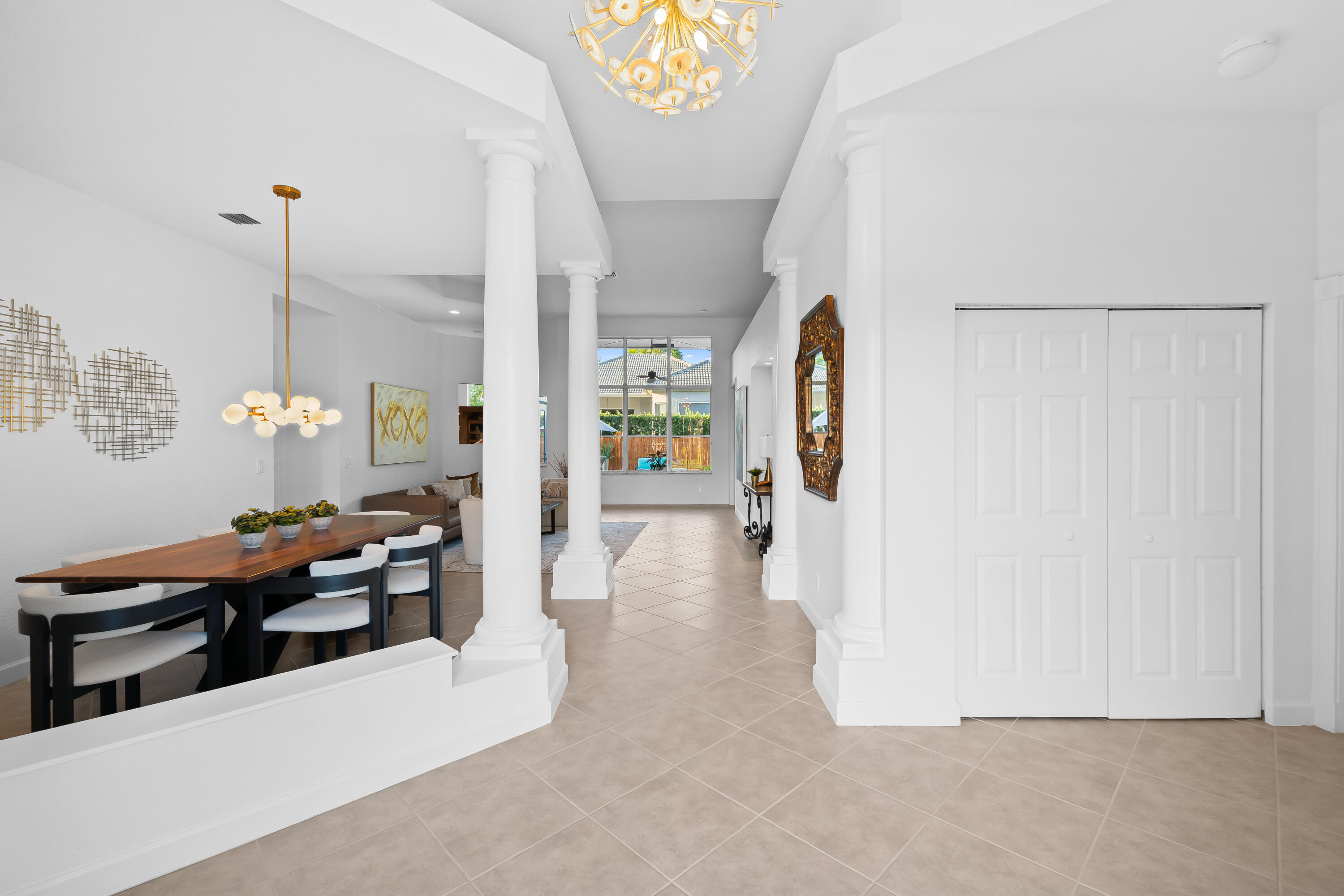 ROLLING HILLS GOLF & TENNIS CLUB - Residential