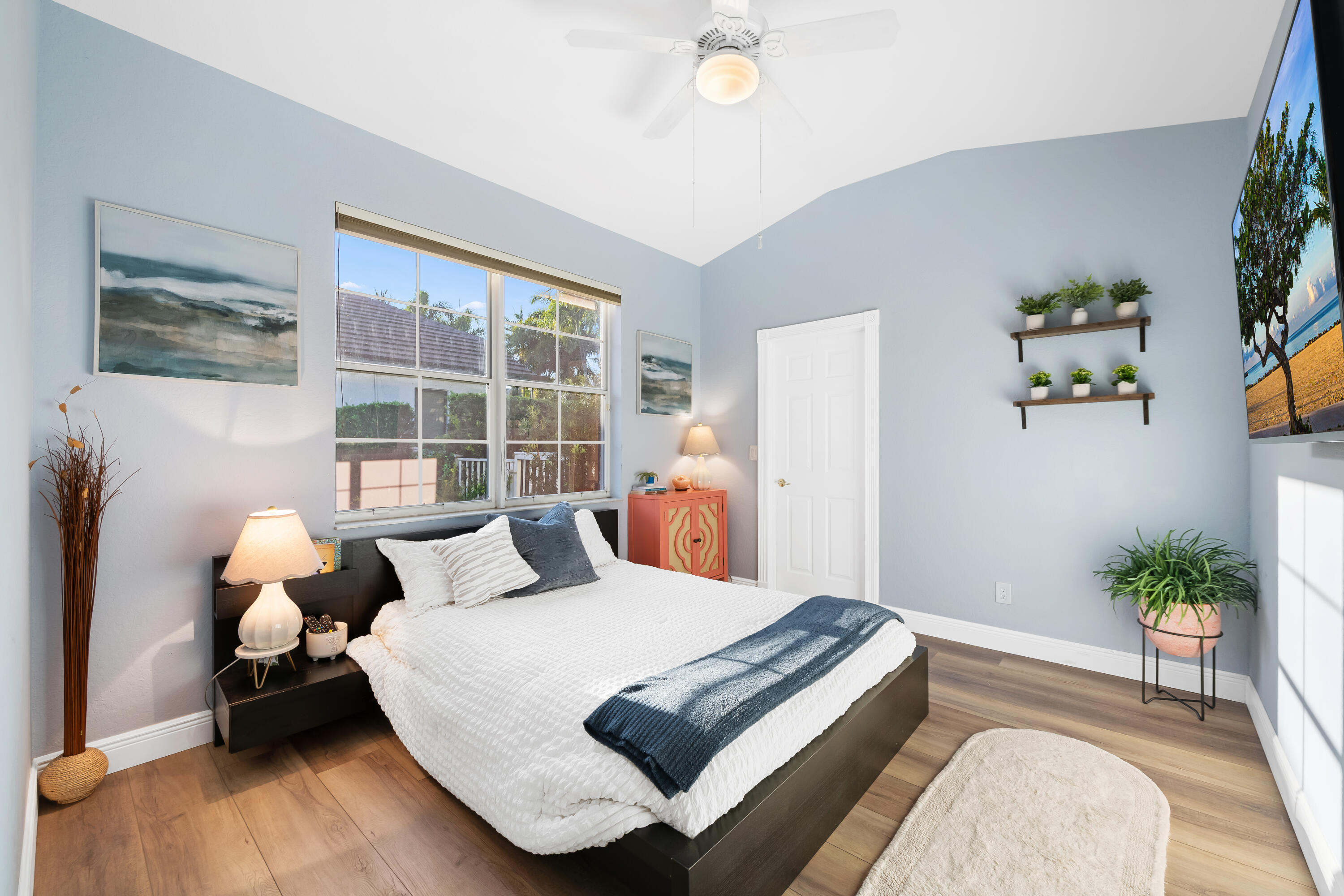 ROLLING HILLS GOLF & TENNIS CLUB - Residential