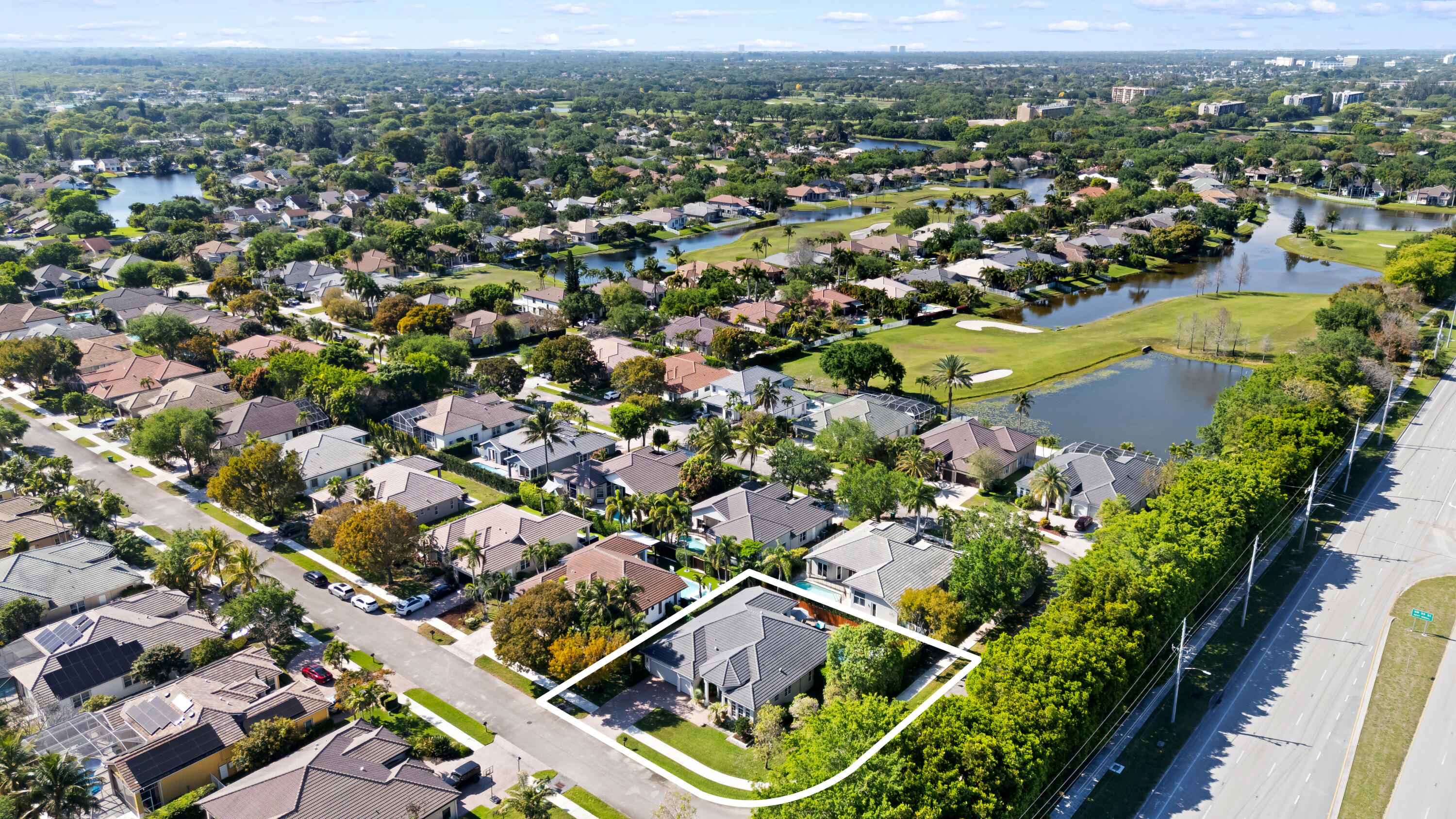 ROLLING HILLS GOLF & TENNIS CLUB - Residential