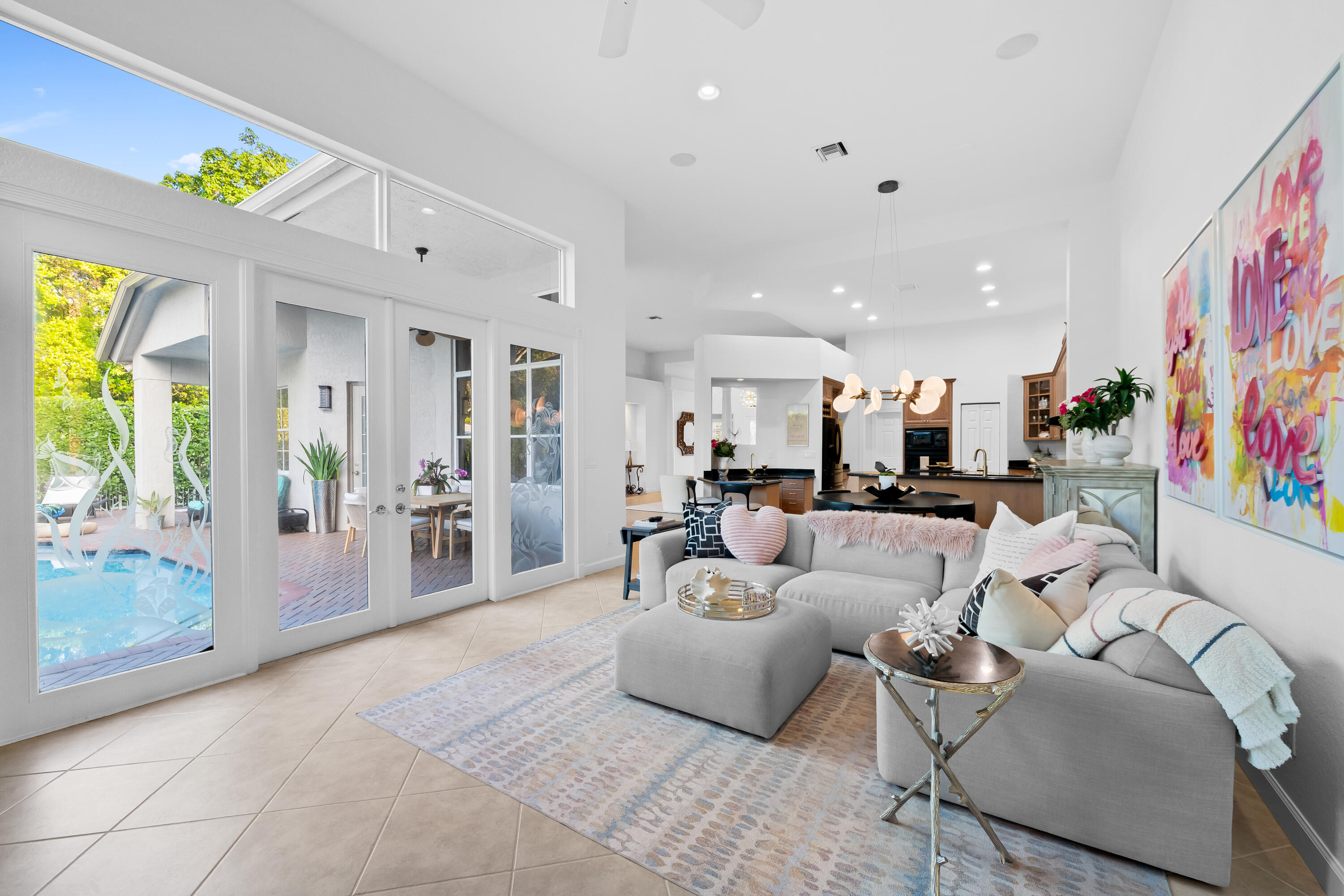 ROLLING HILLS GOLF & TENNIS CLUB - Residential