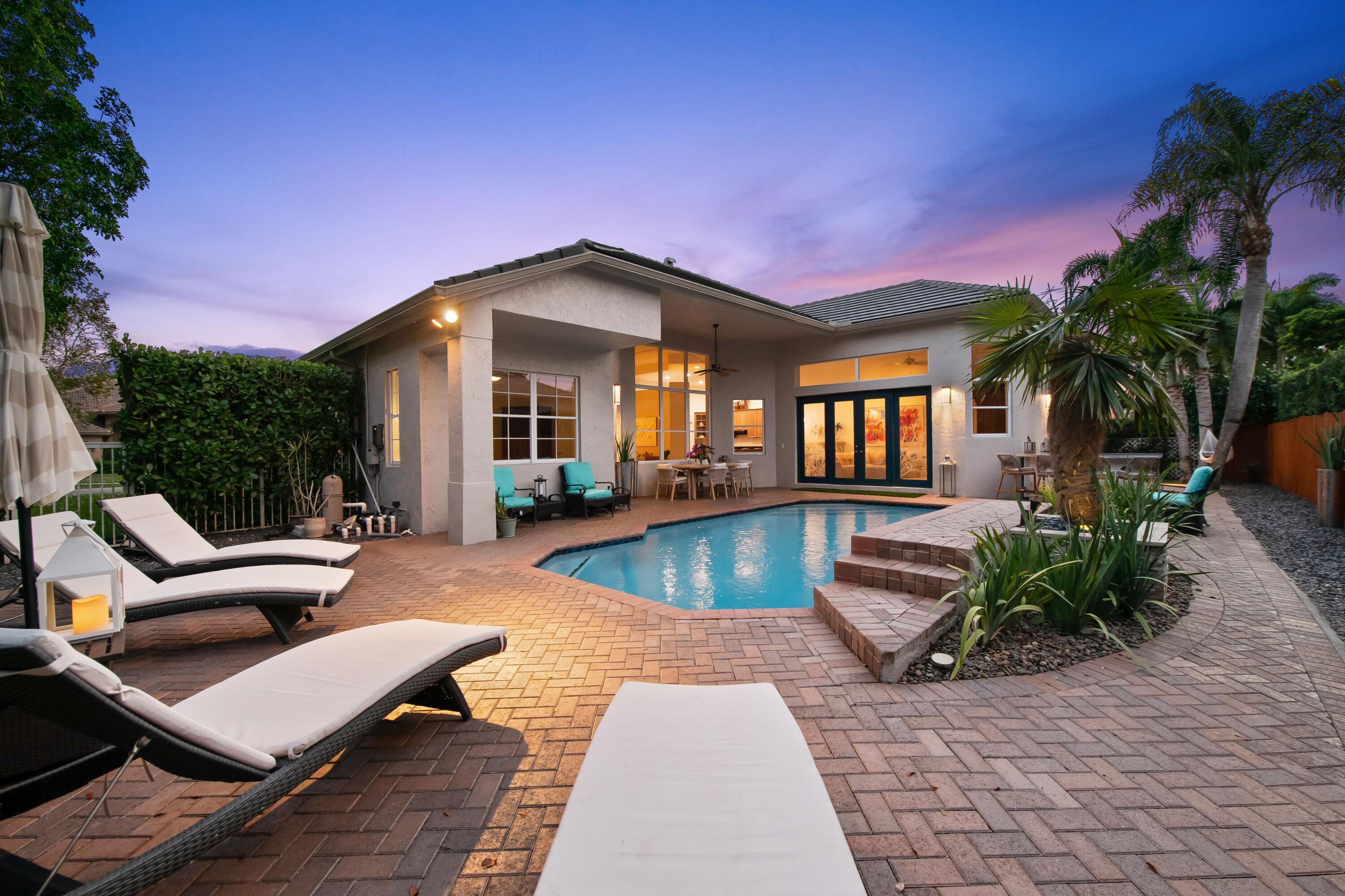 ROLLING HILLS GOLF & TENNIS CLUB - Residential