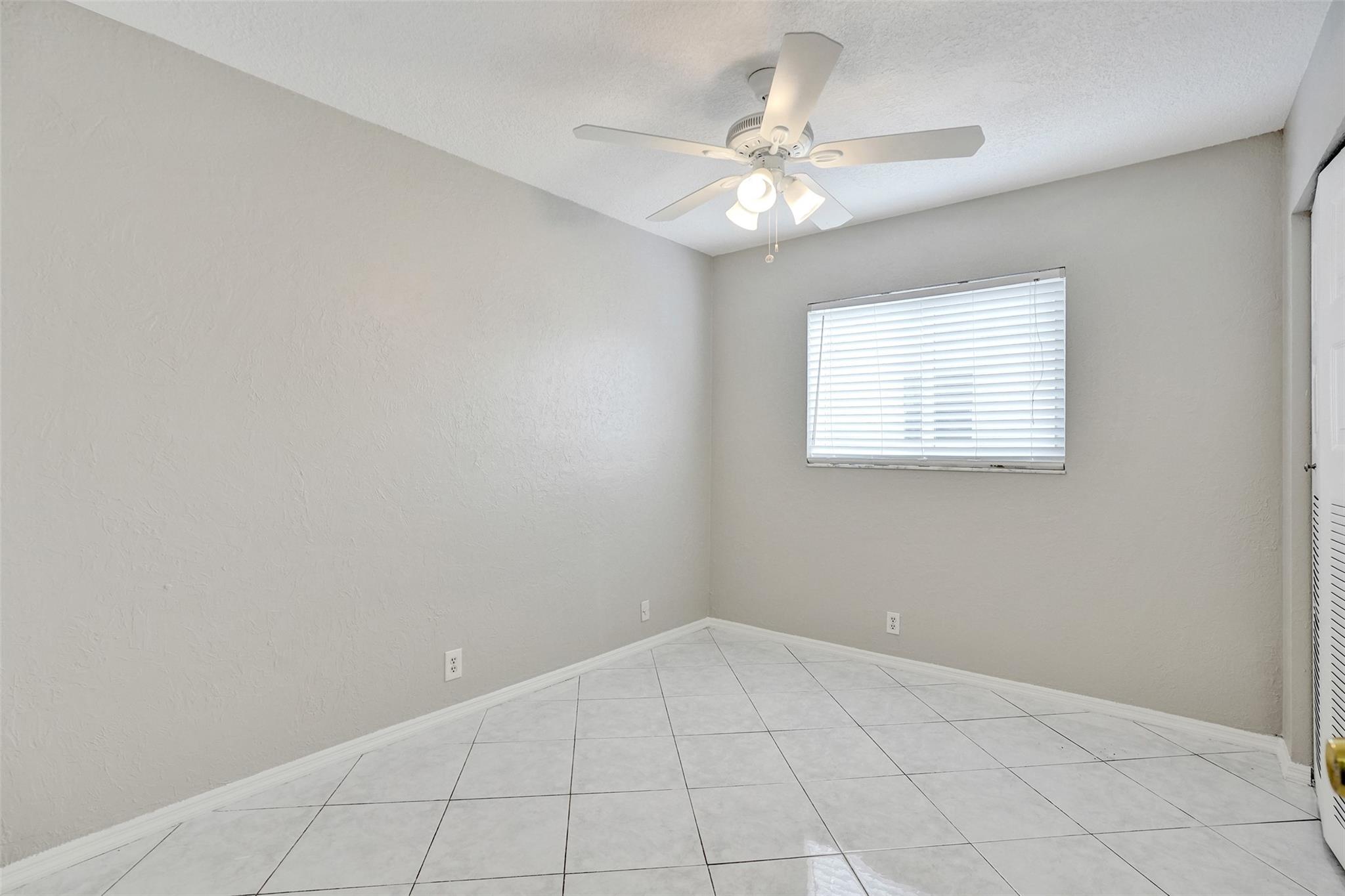 Oriole-Margate Sec 5 84-2 - Residential
