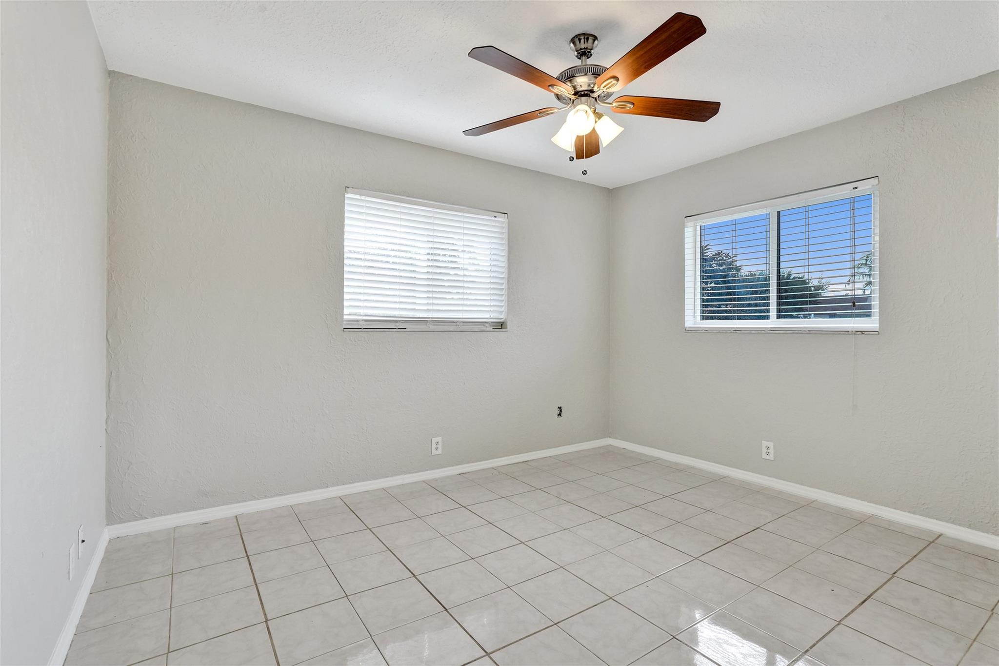 Oriole-Margate Sec 5 84-2 - Residential