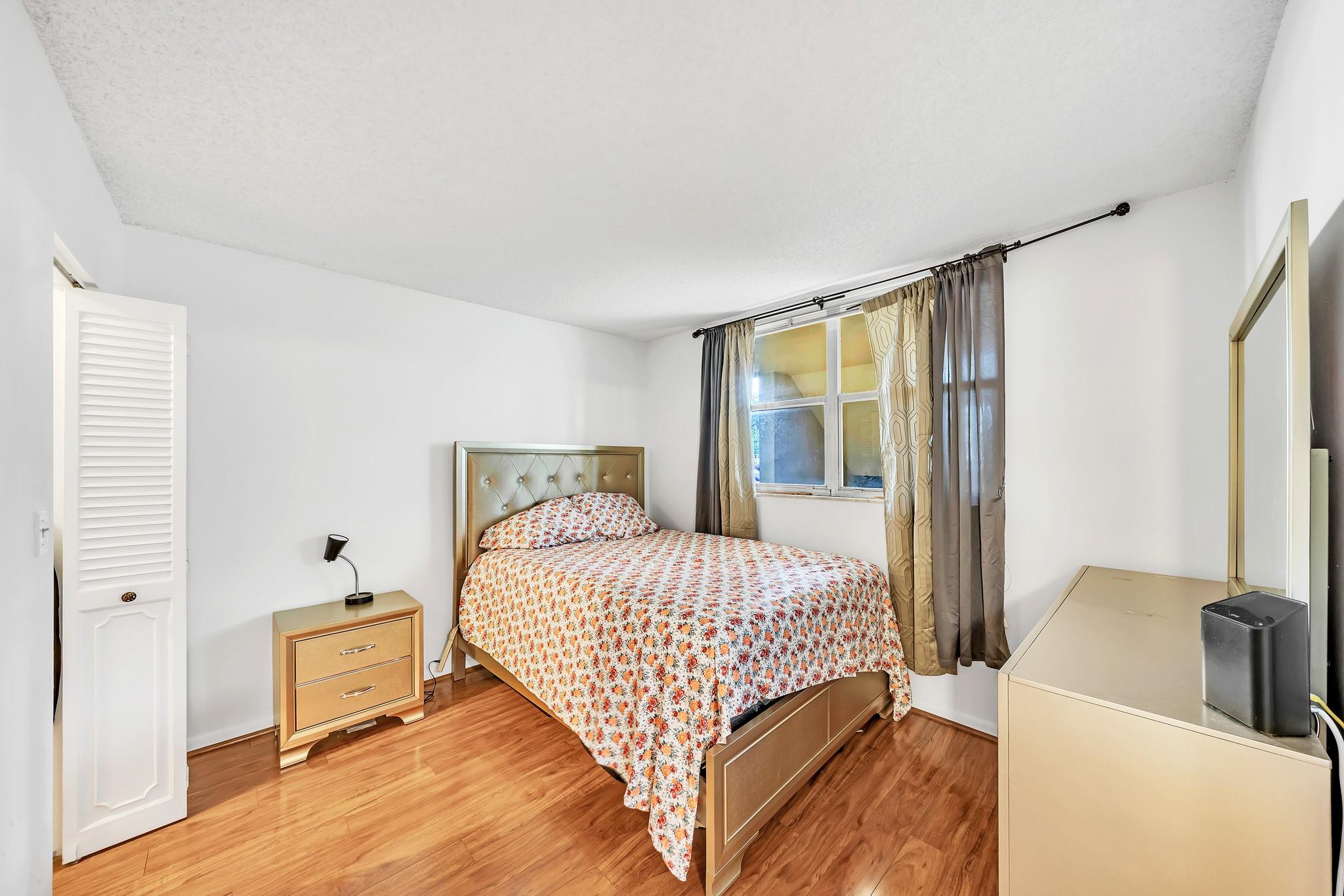 Bermuda Club - Residential