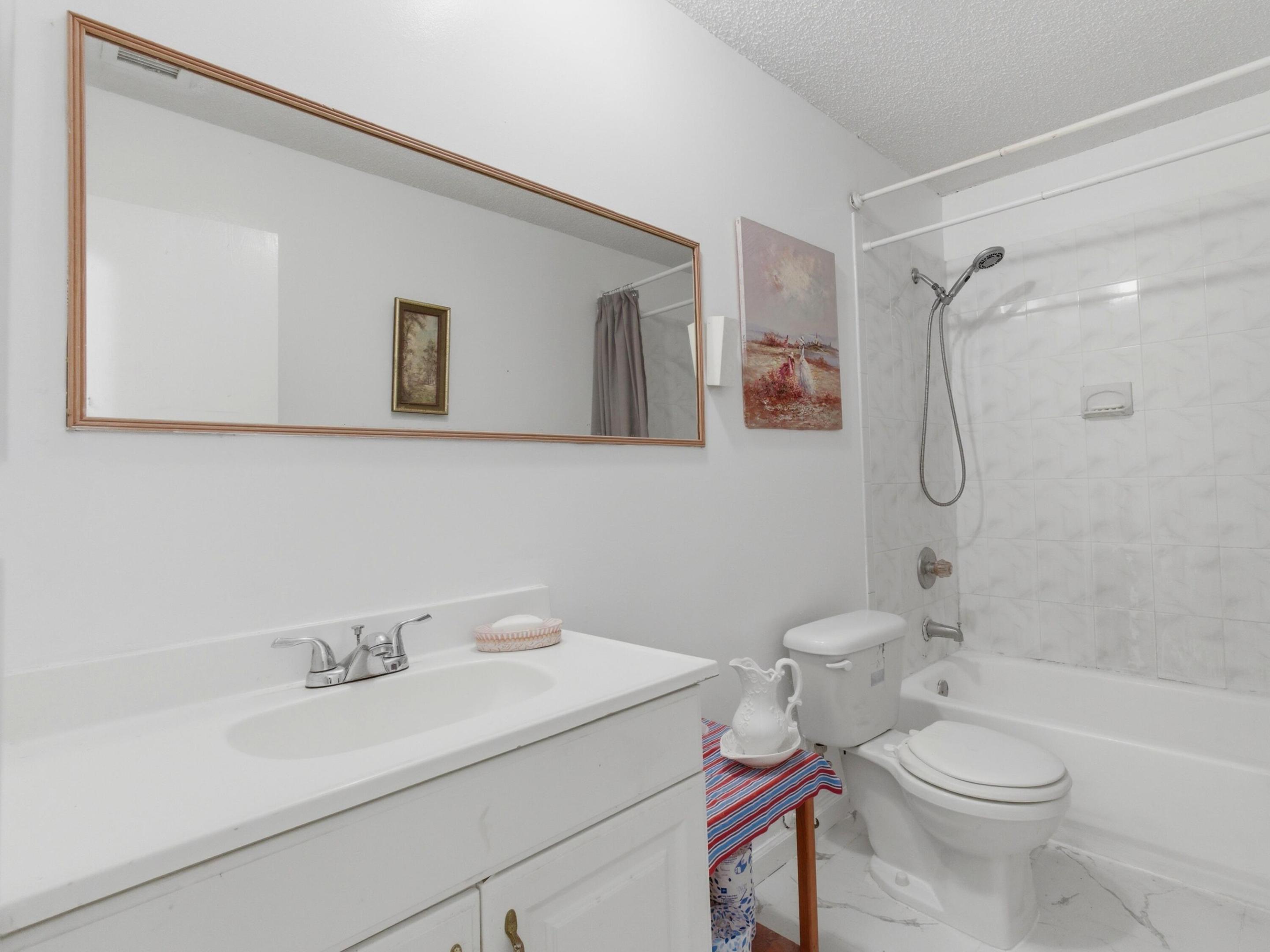 WOODSIDE ARMS CONDO - Residential